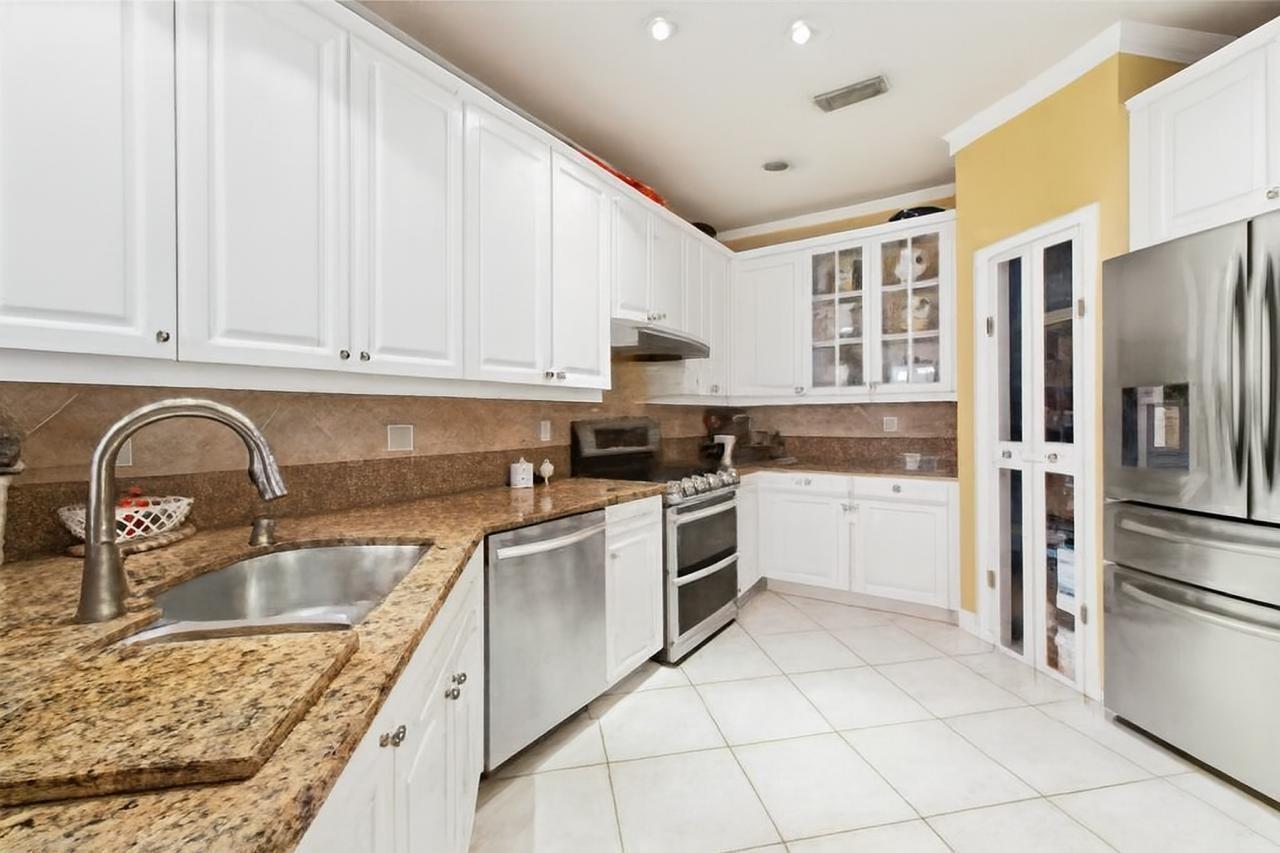 5712 NW 119th Terrace, Coral Springs, FL 33076, Coral Springs - Photo 4