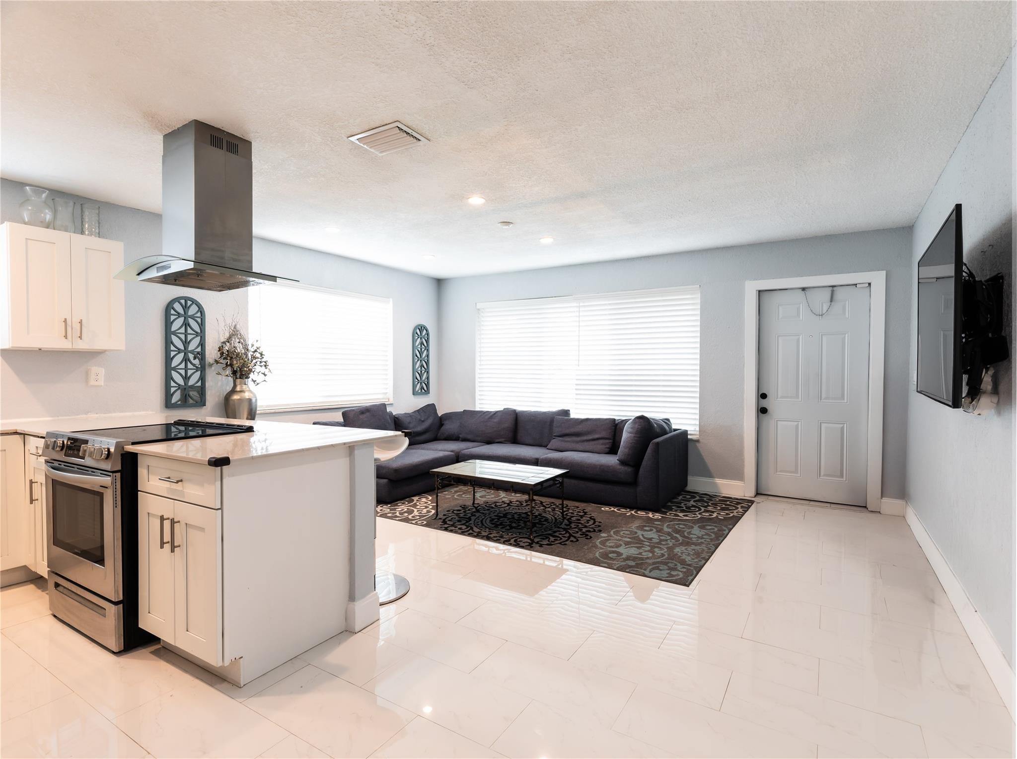 4103 NW 78th Terrace, Coral Springs, FL 33065, Coral Springs - Photo 3