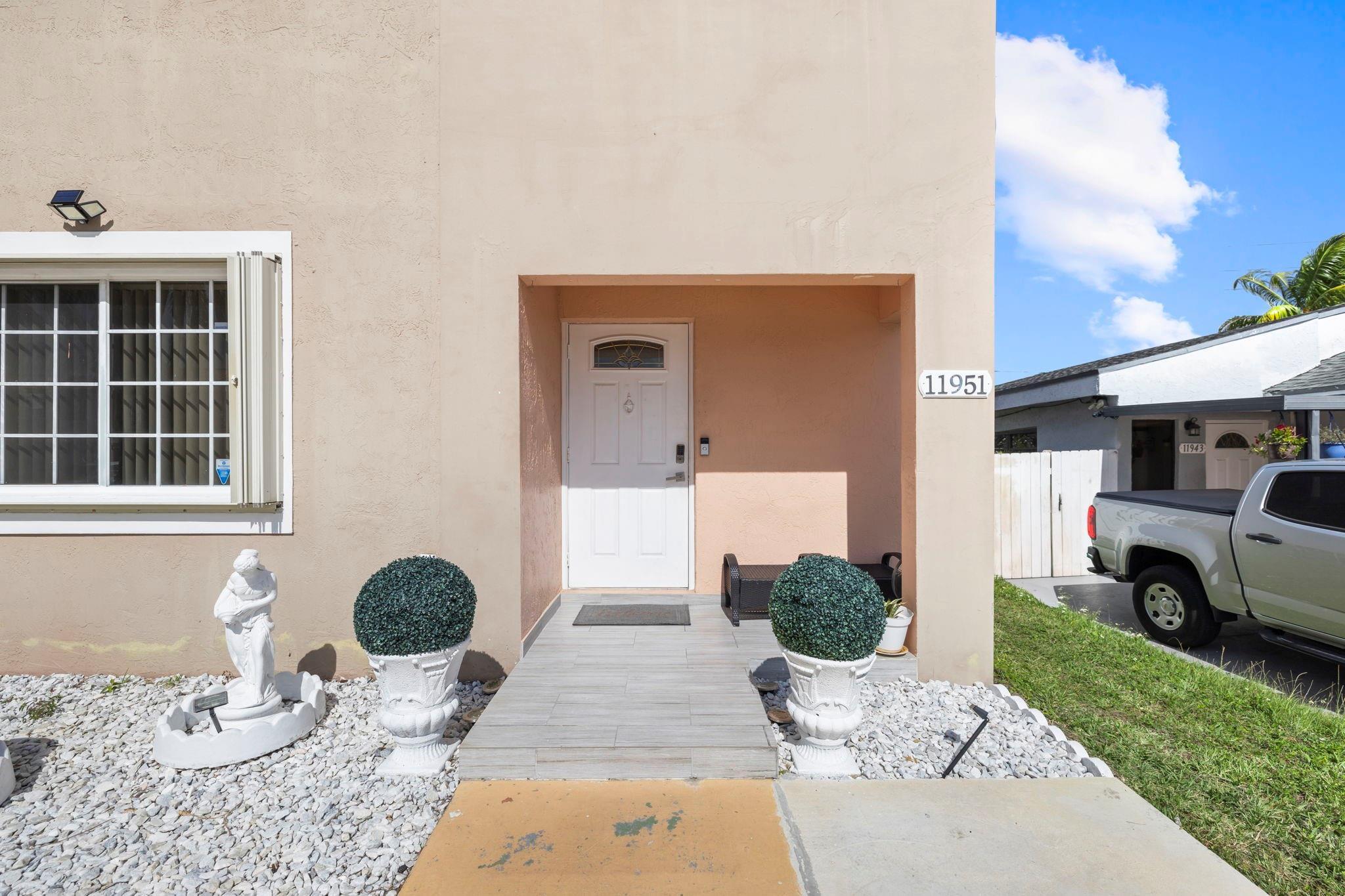 11951 SW 208th Terrace, Miami, FL 33177, Miami - Photo 4