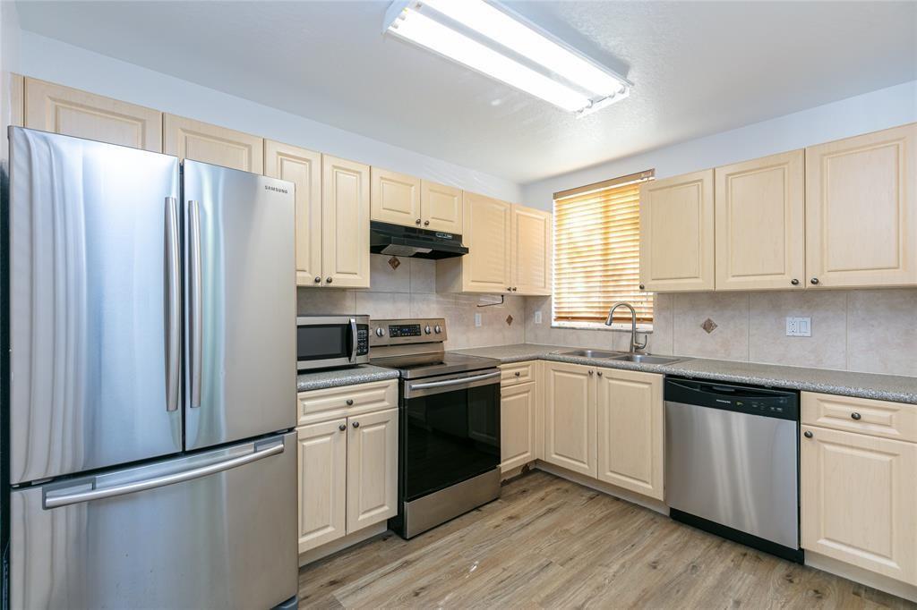 159 Hidden Court Road I-49, Hollywood, FL 33023, Hollywood - Photo 4