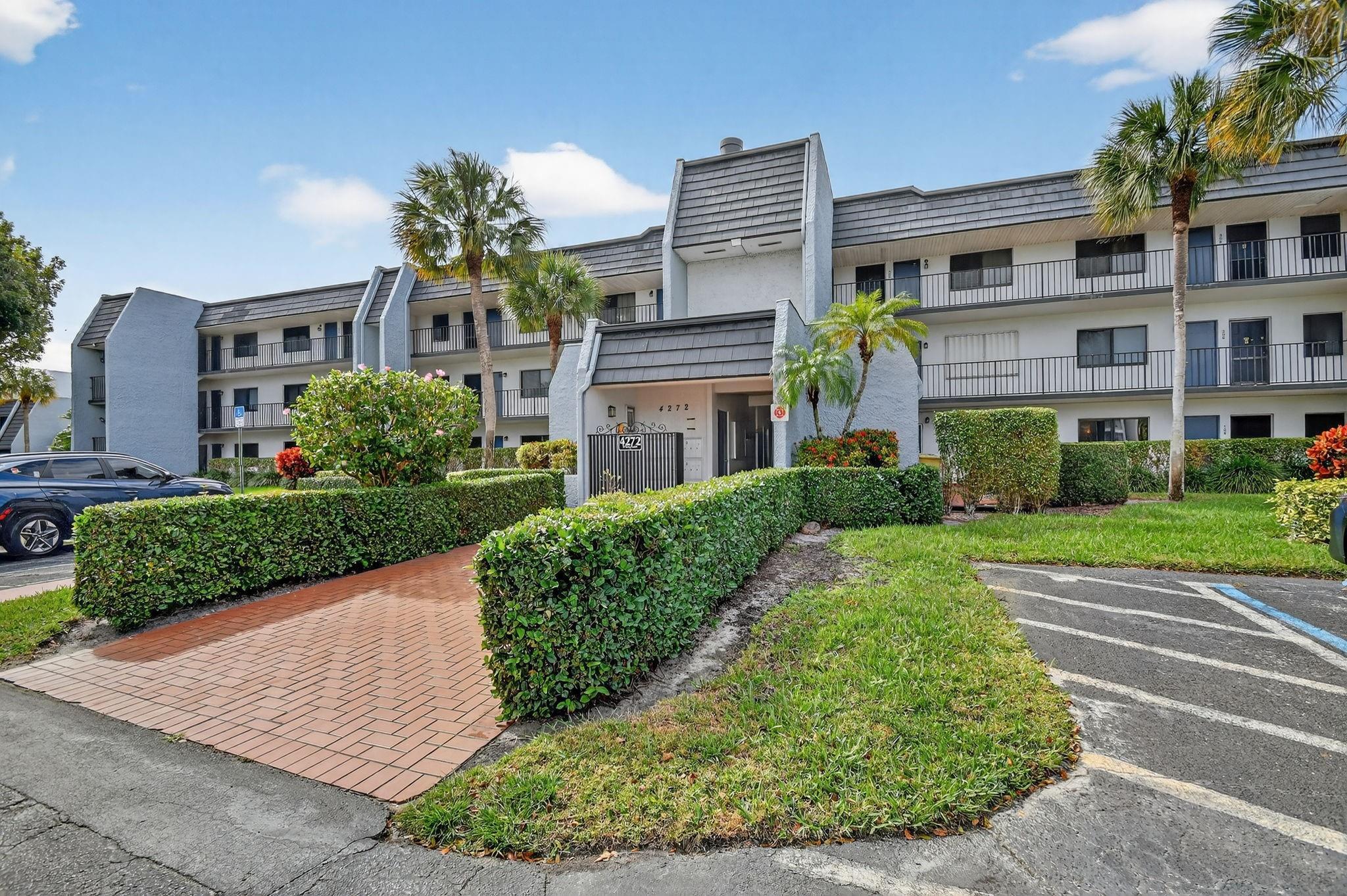 4272 Deste Court 106, Lake Worth, FL 33467, Lake Worth