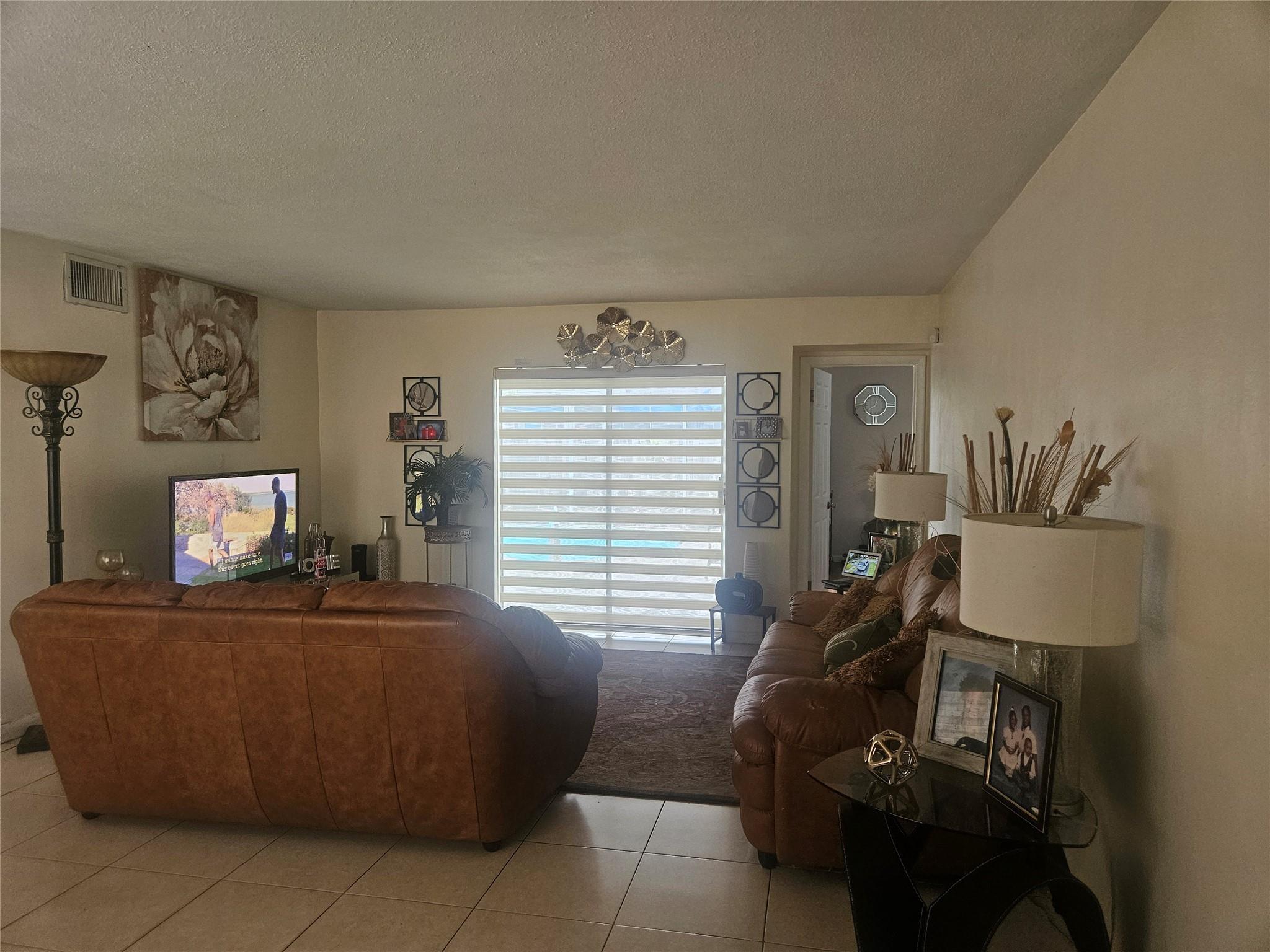 7733 Embassy Boulevard, Miramar, FL 33023, Miramar - Photo 3
