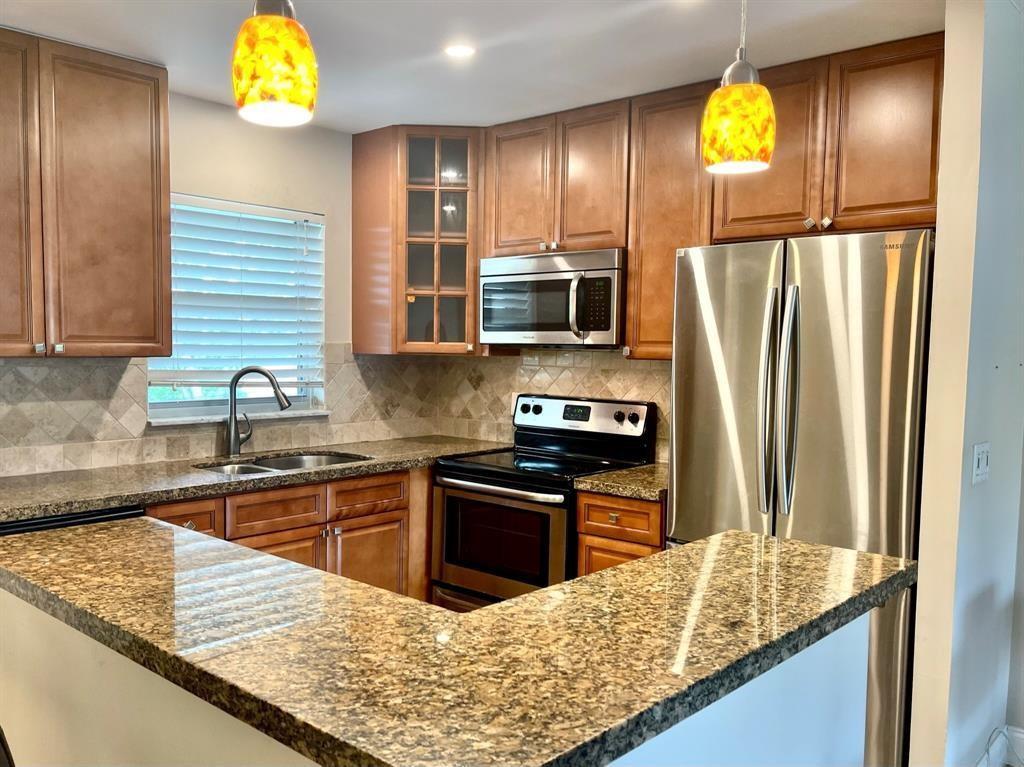 809 W Oakland Park Boulevard J12, Oakland Park, FL 33311, Oakland Park - Photo 3