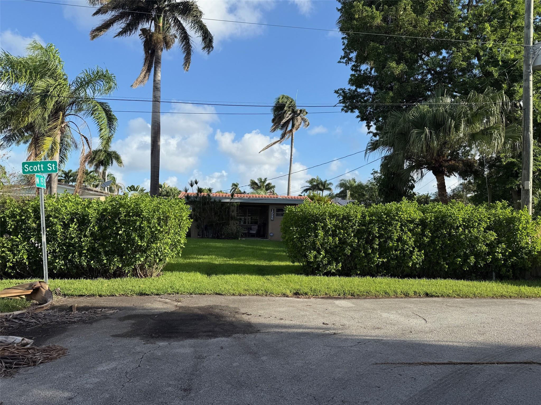 1526 Shenandoah Street, Hollywood, FL 33020, Hollywood - Photo 2