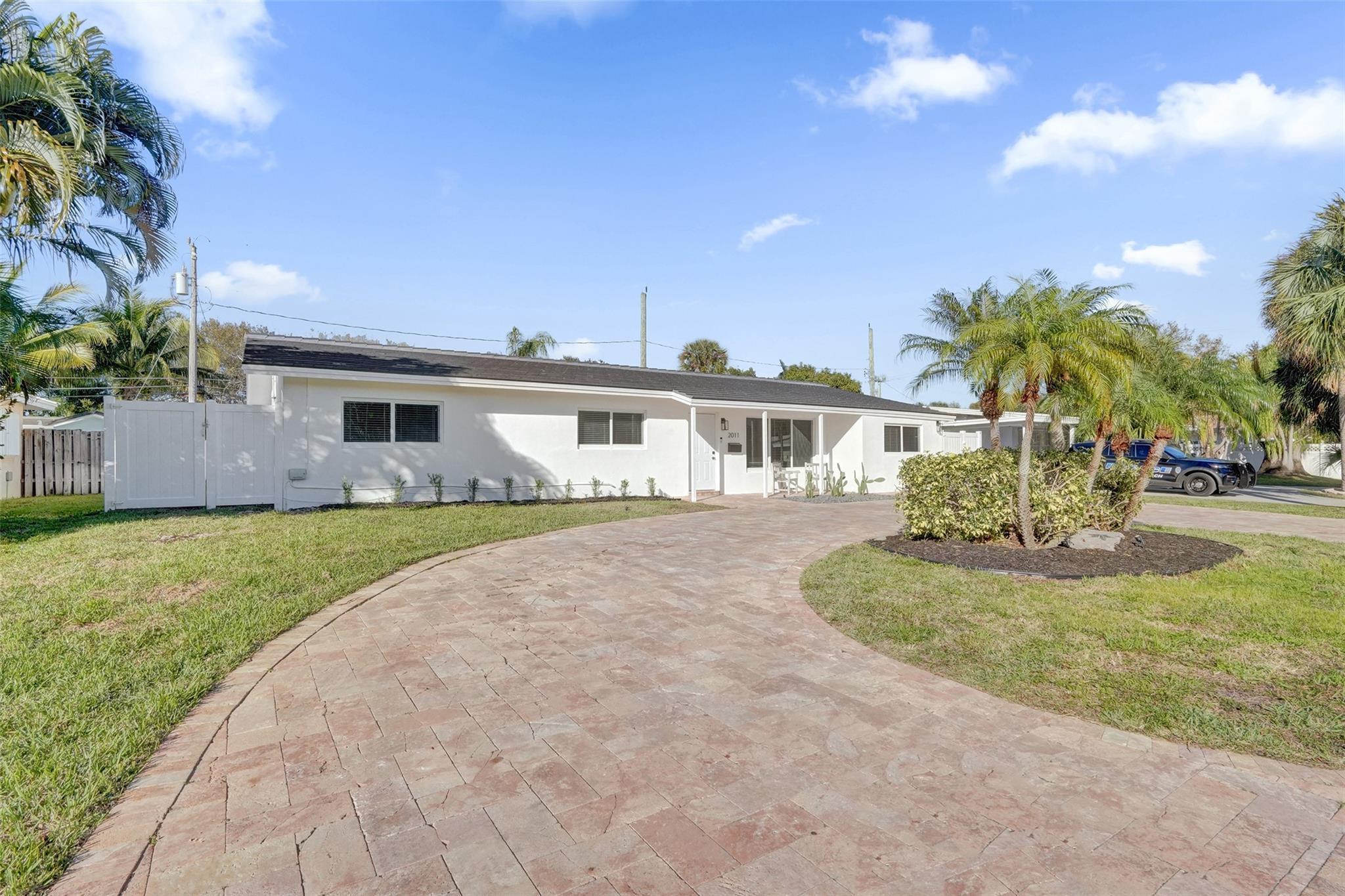 2011 NE 34th Street, Lighthouse Point, FL 33064, Lighthouse Point - Photo 4