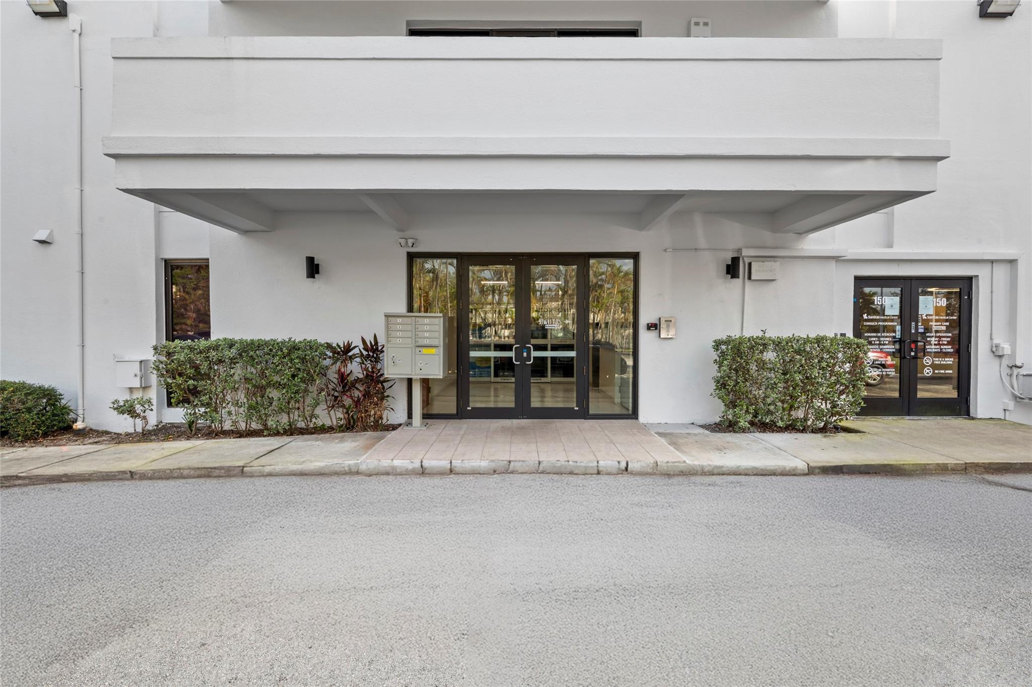 2150 S Andrews Avenue, Fort Lauderdale, FL 33316, Fort Lauderdale - Photo 2