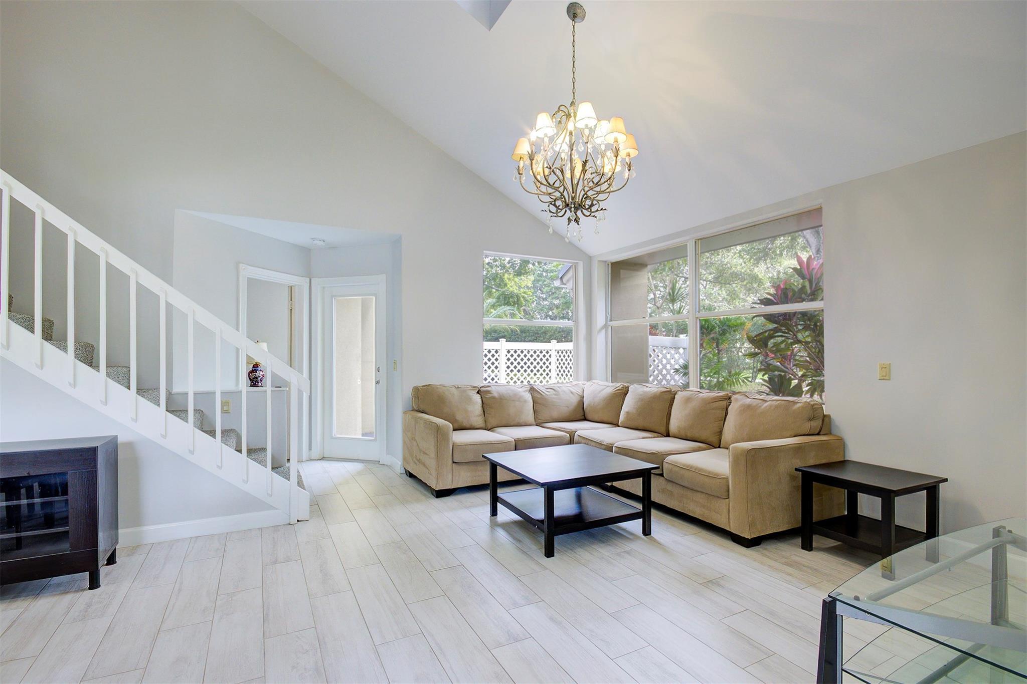 504 Bradford Court 504, Boynton Beach, FL 33436, Boynton Beach - Photo 2