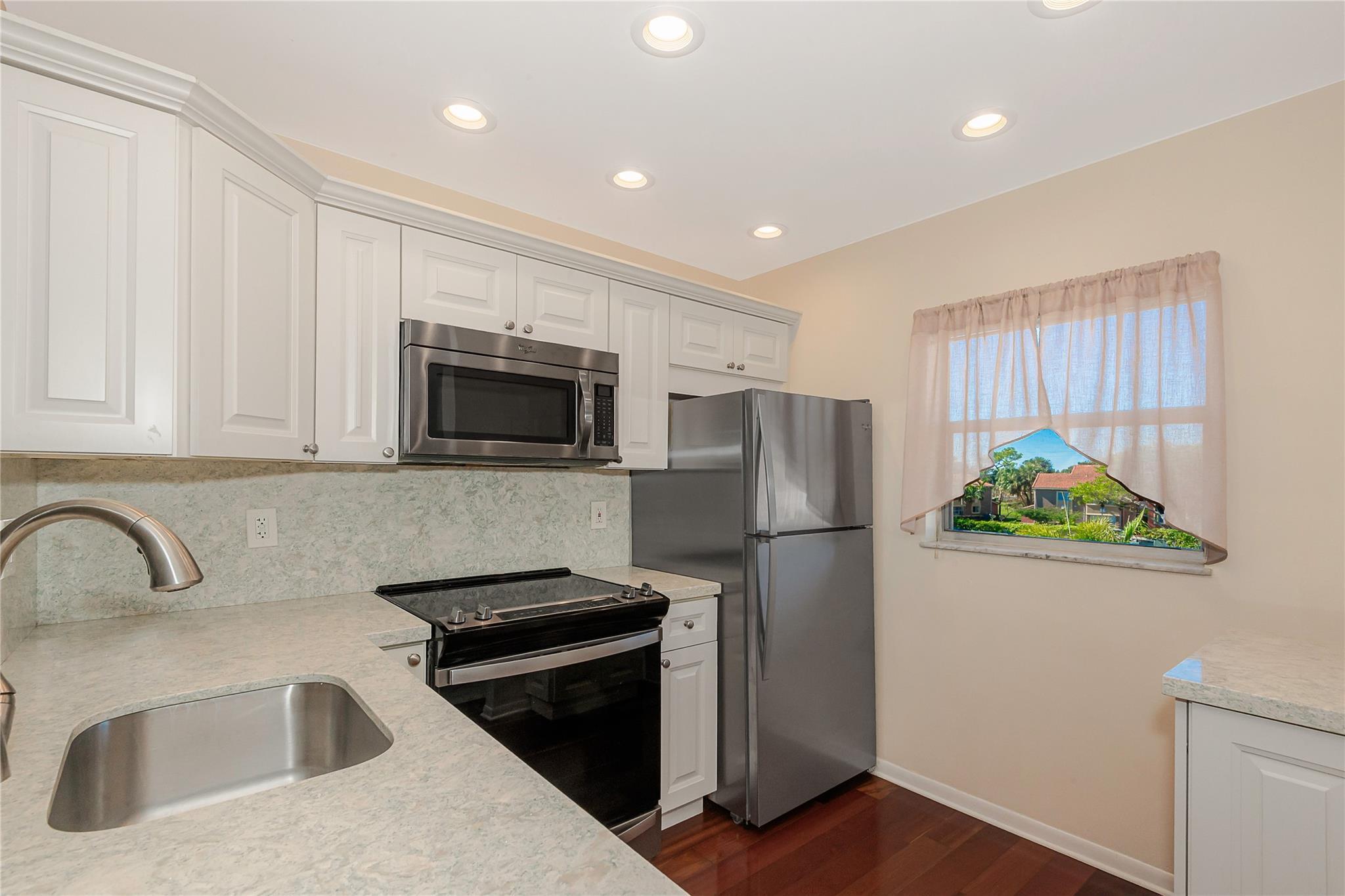 608 SW Natura Boulevard 309, Deerfield Beach, FL 33441, Deerfield Beach - Photo 2