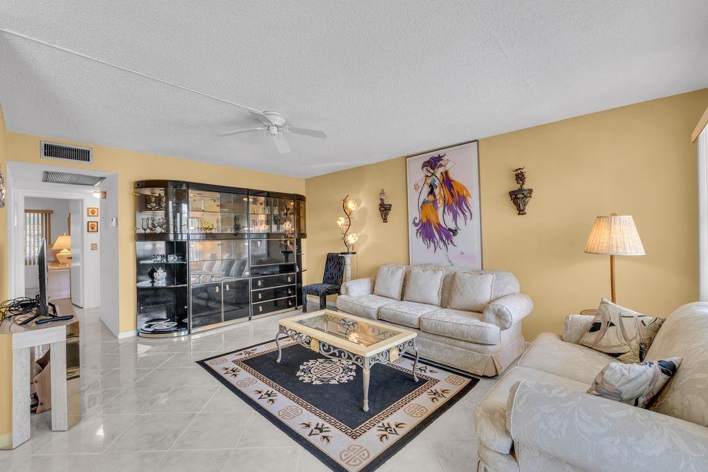 4037 Swansea B 4037, Deerfield Beach, FL 33442, Deerfield Beach - Photo 5