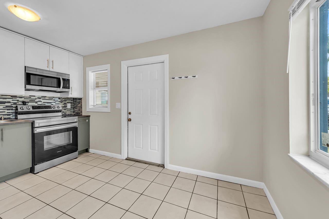 728 20th Street, West Palm Beach, FL 33407, West Palm Beach - Photo 2