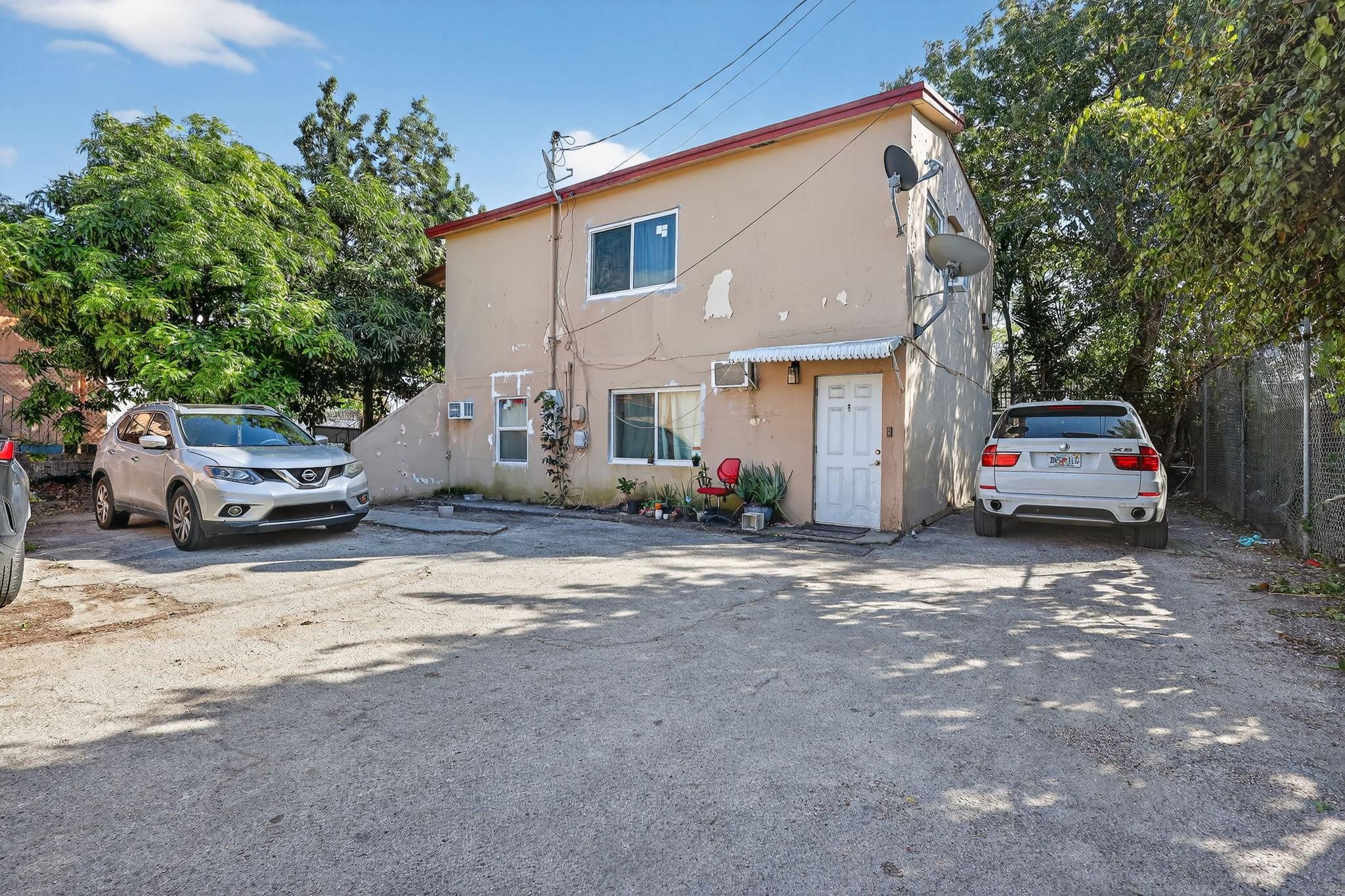 2168 NW 28 Street, Miami, FL 33142, Miami - Photo 3