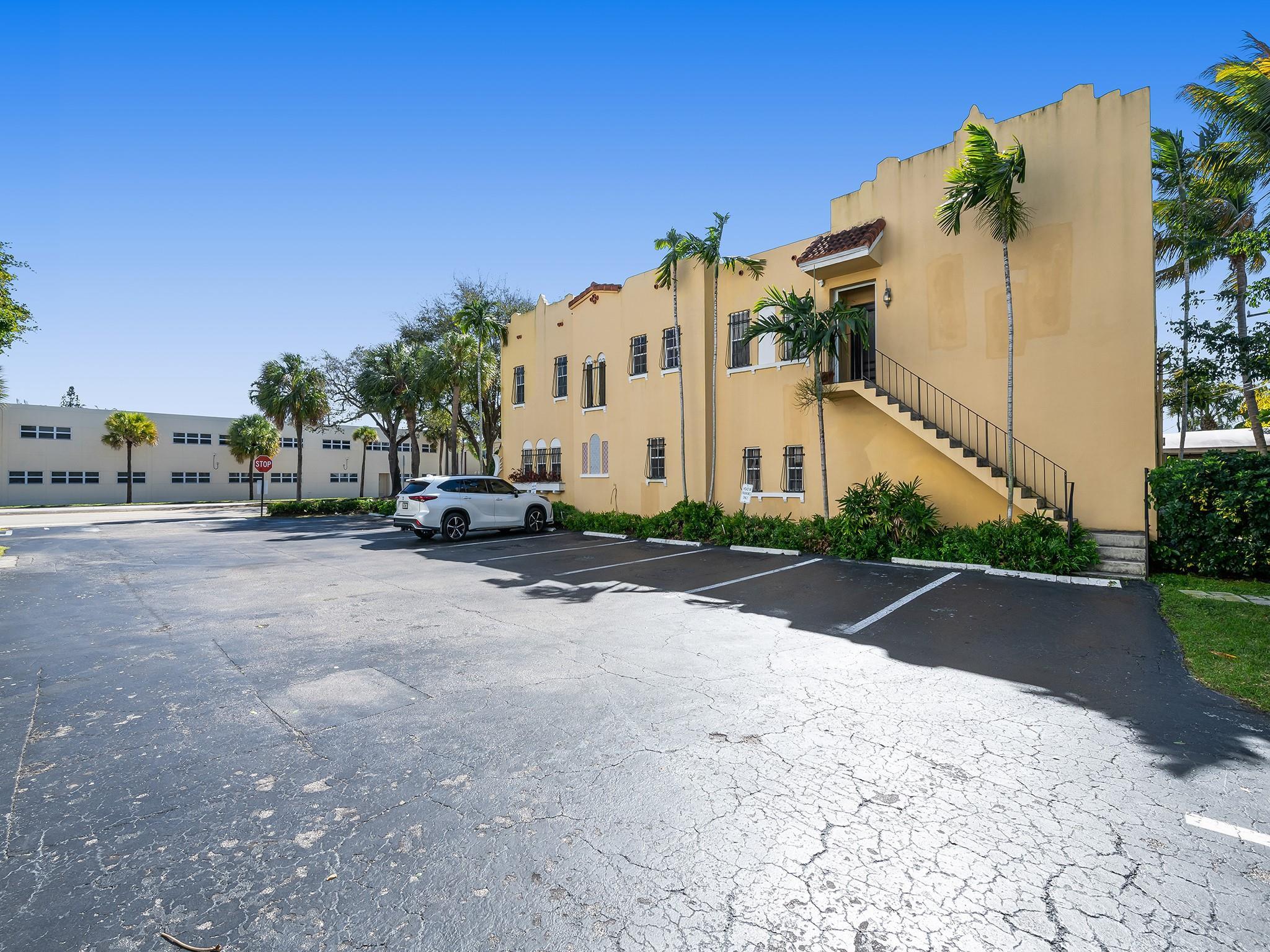 1313 S Andrews Avenue, Fort Lauderdale, FL 33316, Fort Lauderdale - Photo 3
