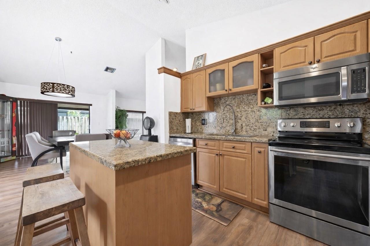 8240 NW 51st Court, Lauderhill, FL 33351, Lauderhill - Photo 5