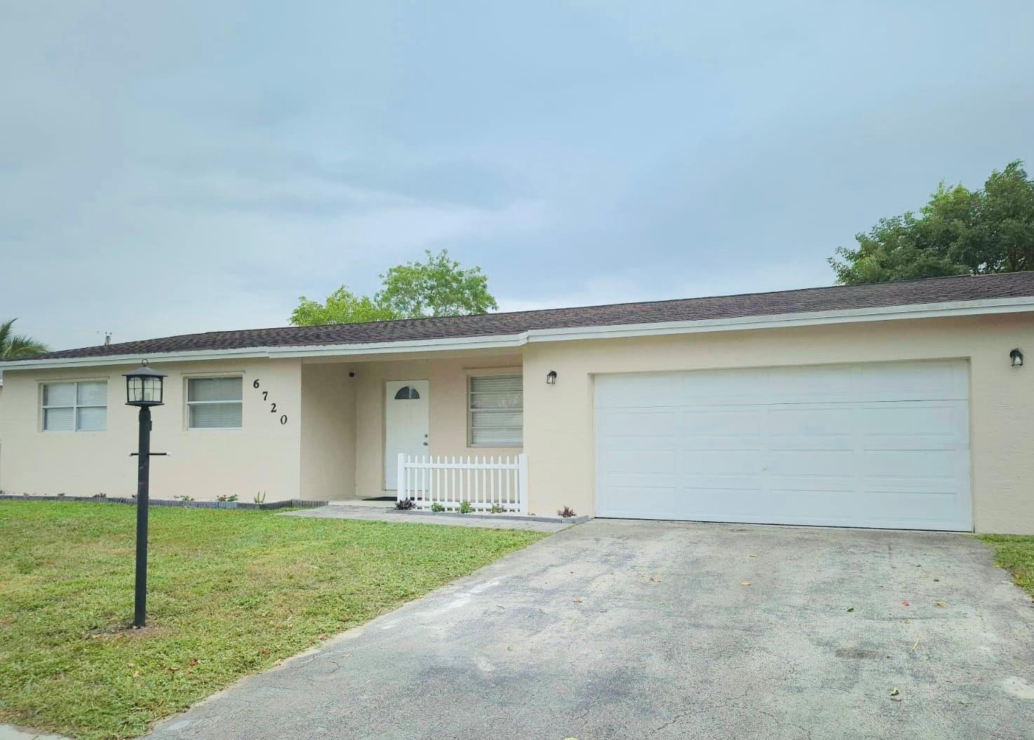 6720 NW 26th Street, Margate, FL 33063, Margate - Photo 2