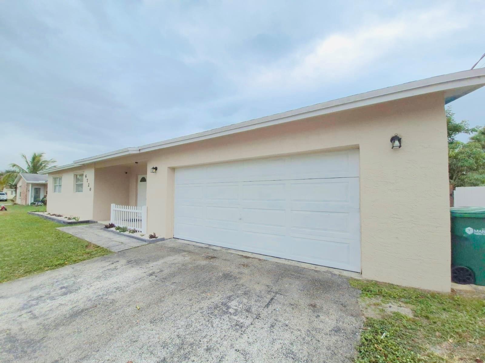6720 NW 26th Street, Margate, FL 33063, Margate - Photo 3