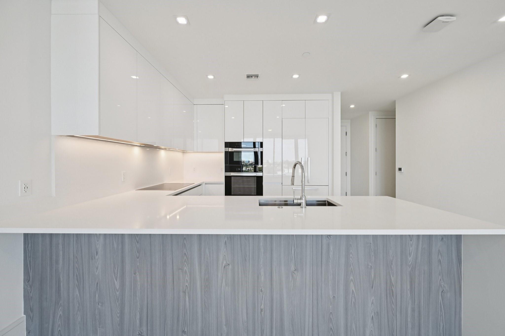 220 Lake Shore Drive 709, West Palm Beach, FL 33403, West Palm Beach - Photo 5