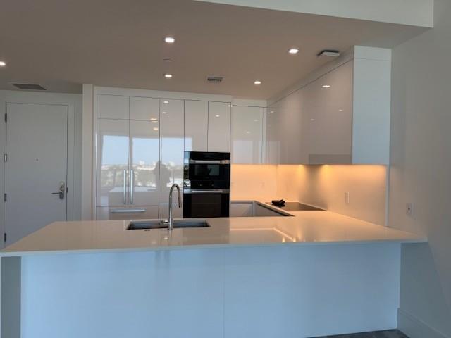 220 Lake Shore Drive 717, West Palm Beach, FL 33403, West Palm Beach - Photo 3