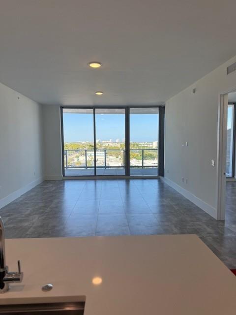 220 Lake Shore Drive 717, West Palm Beach, FL 33403, West Palm Beach - Photo 4