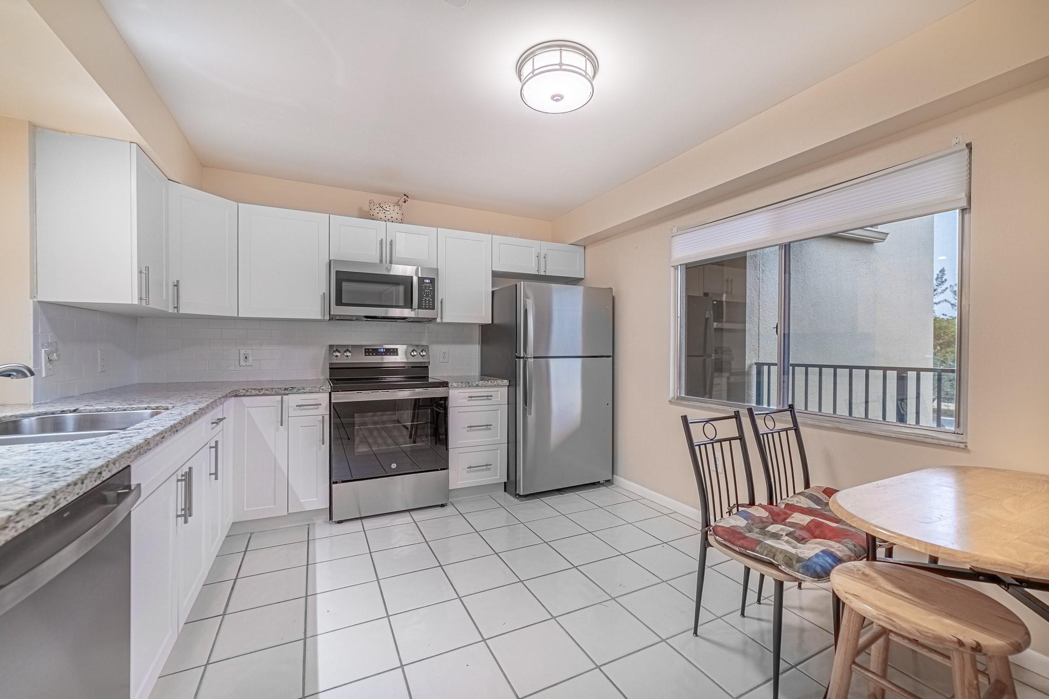 901 SW 141st Avenue 406M, Pembroke Pines, FL 33027, Pembroke Pines - Photo 3