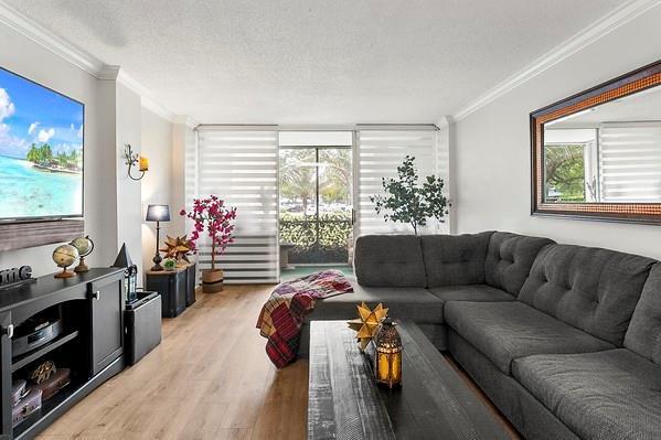 103 Royal Park Drive 1e, Oakland Park, FL 33309, Oakland Park - Photo 3