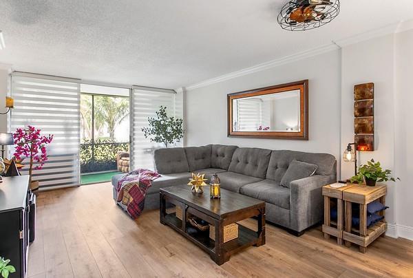 103 Royal Park Drive 1e, Oakland Park, FL 33309, Oakland Park