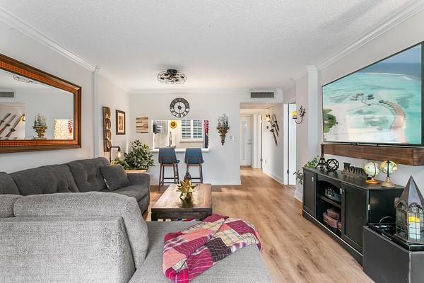 103 Royal Park Drive 1e, Oakland Park, FL 33309, Oakland Park - Photo 2