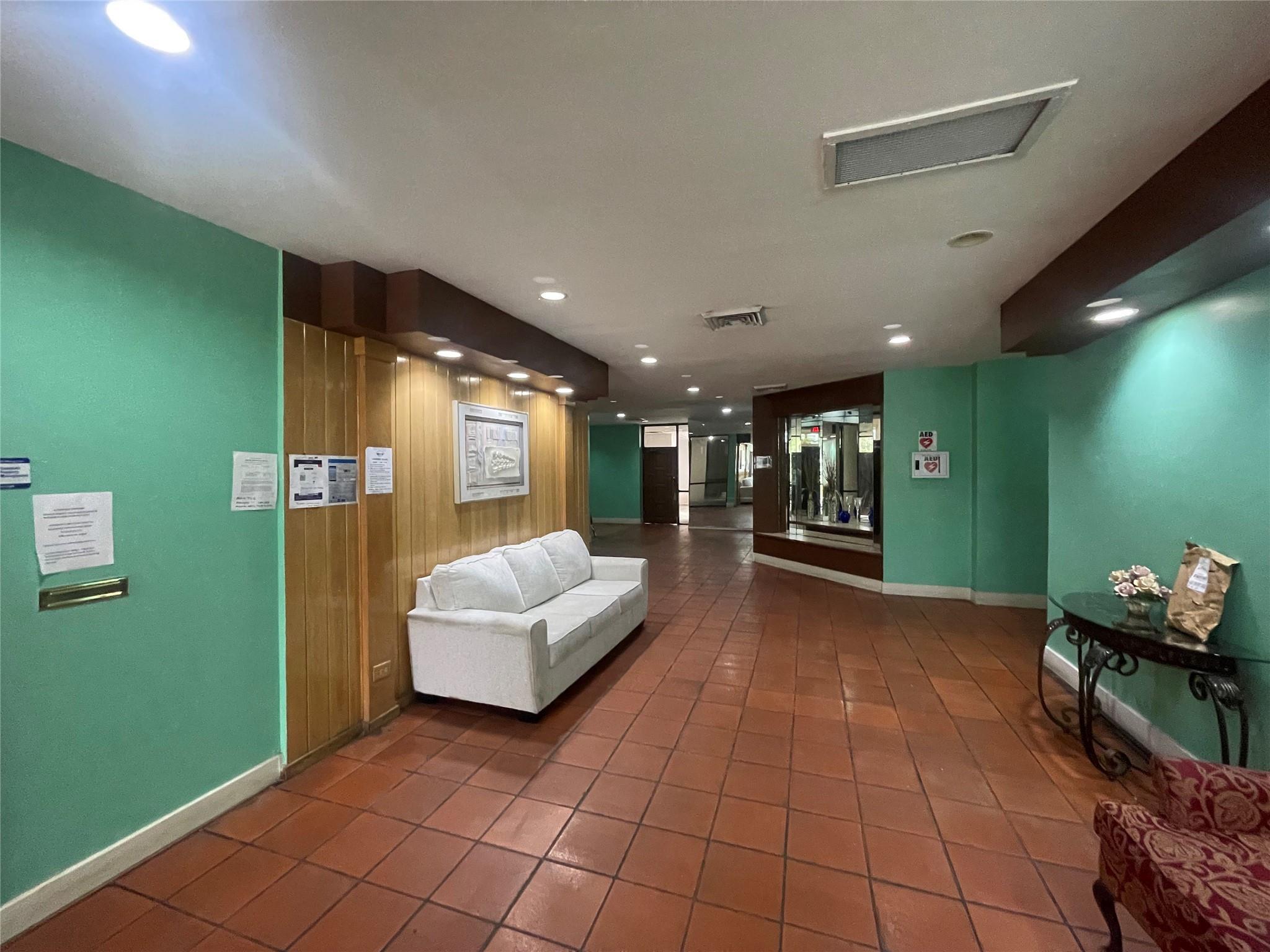 3301 Spanish Moss Te 601, Lauderhill, FL 33319, Lauderhill - Photo 4