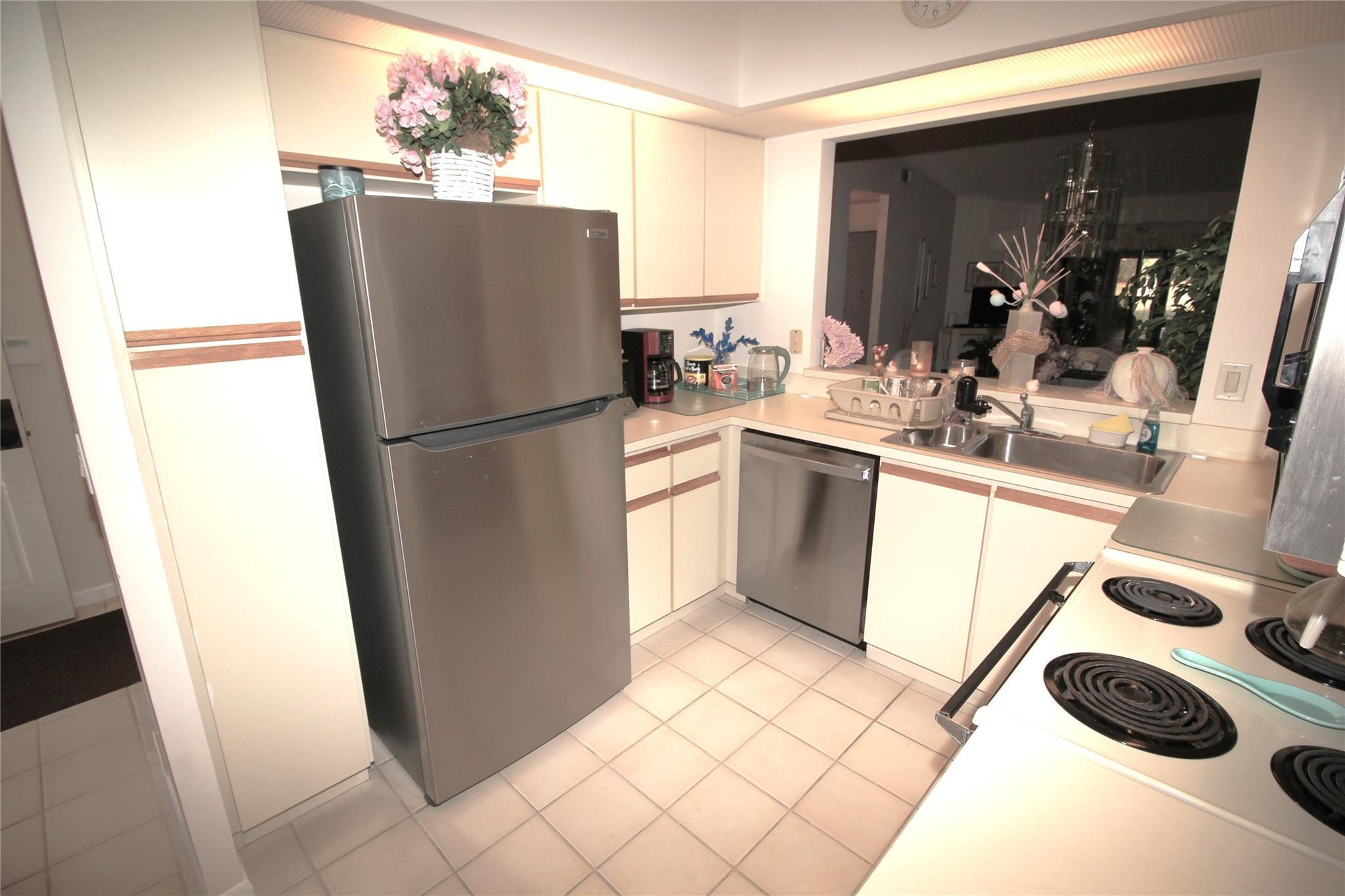 16600 Greens Edge Circle 83, Weston, FL 33326, Weston - Photo 4