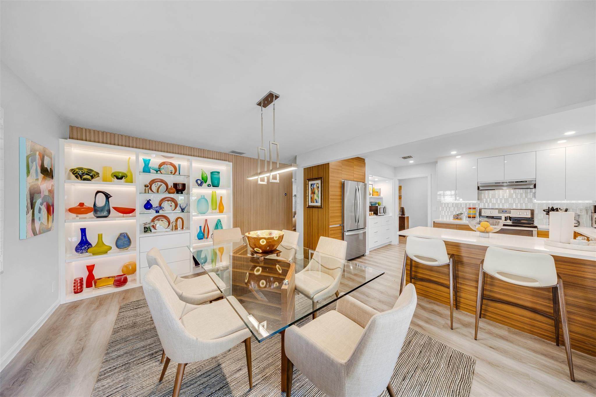 3651 Oaks Clubhouse Drive p11, Pompano Beach, FL 33069, Pompano Beach - Photo 3