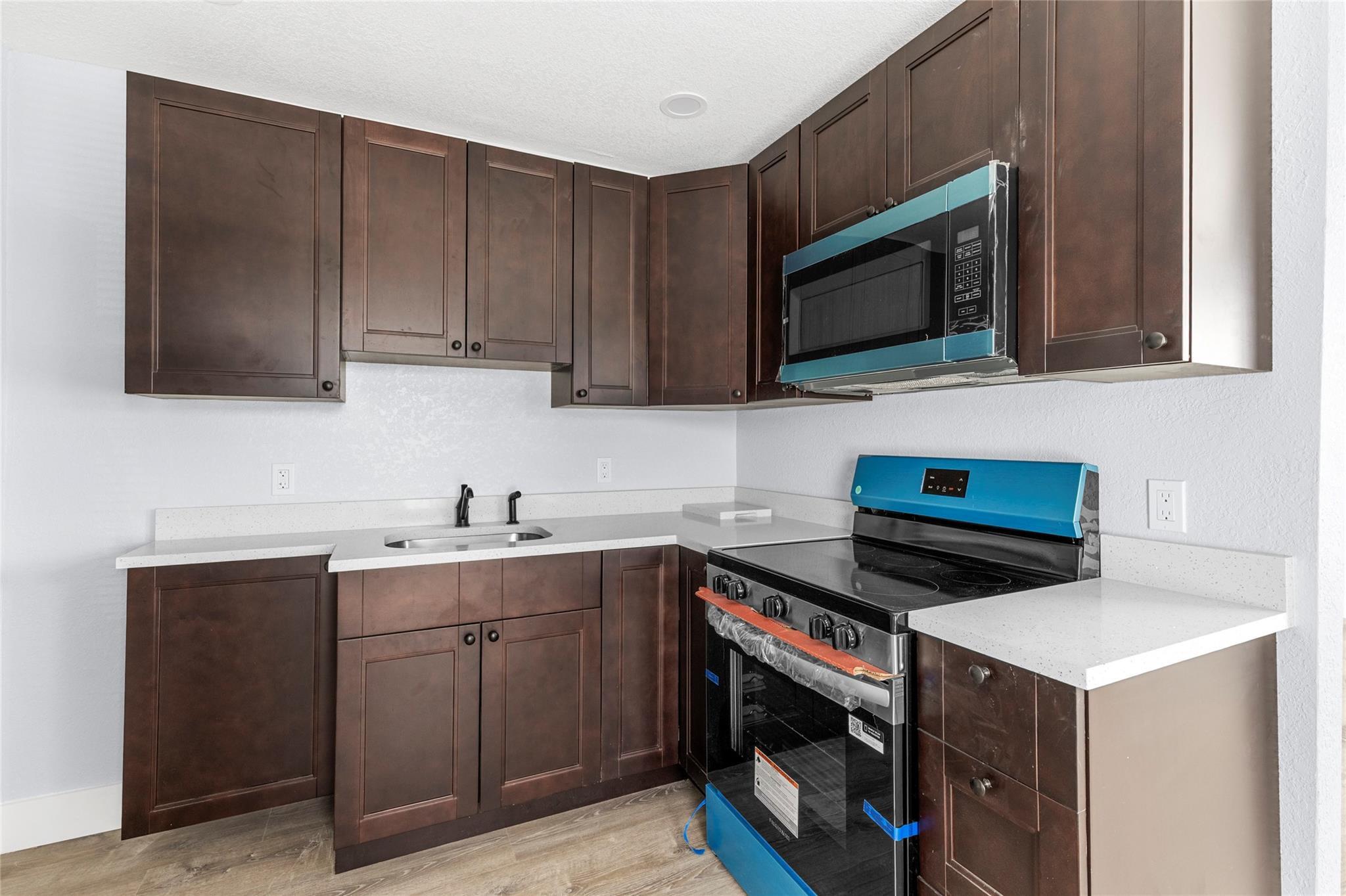 683 NW 21st Street, Pompano Beach, FL 33060, Pompano Beach - Photo 2