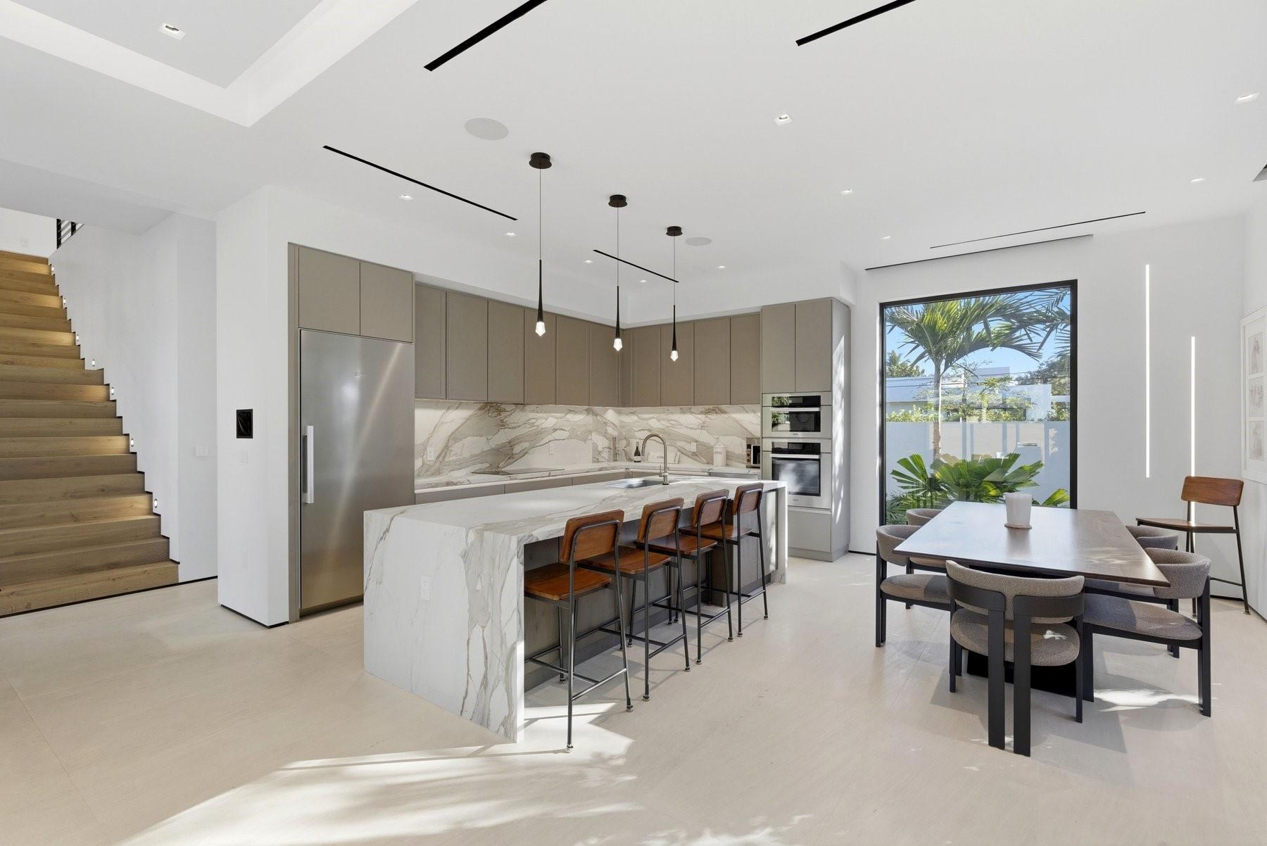 2103 Bayview Drive, Fort Lauderdale, FL 33305, Fort Lauderdale - Photo 4