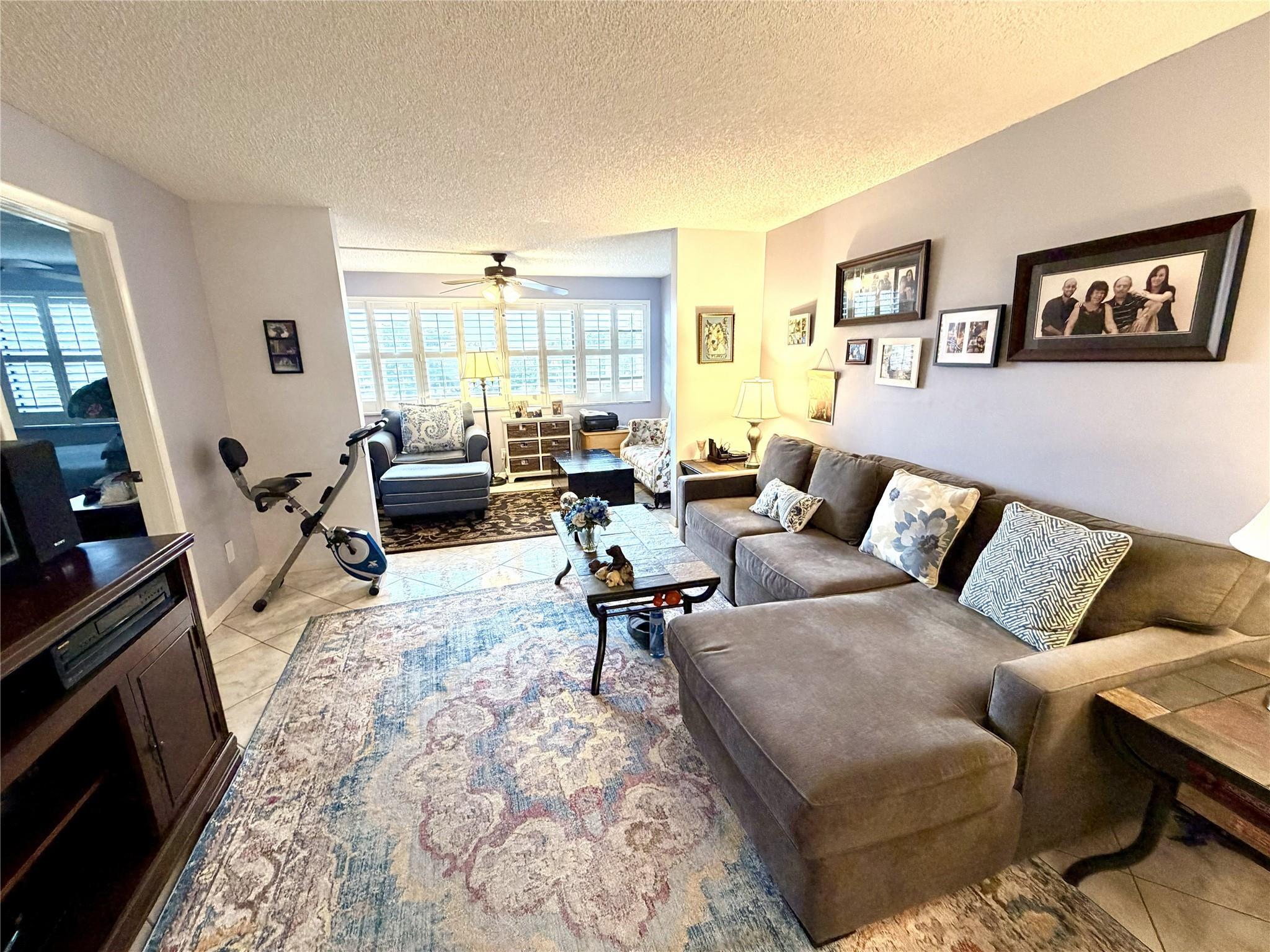 2726 NW 104th Avenue 401, Sunrise, FL 33322, Sunrise - Photo 5