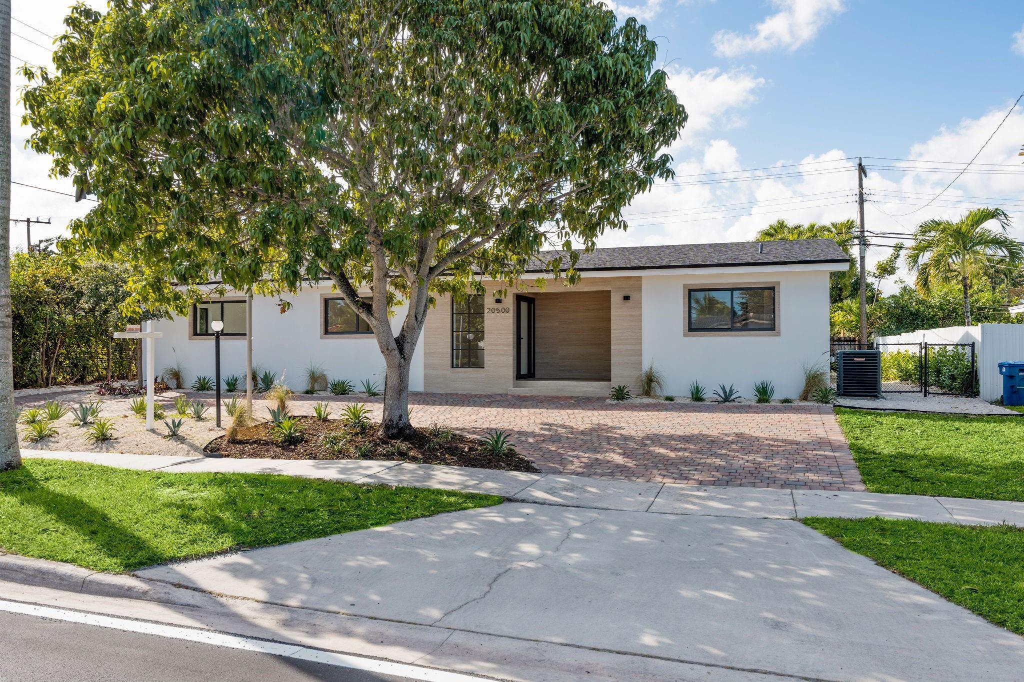20500 Highland Lakes Boulevard, Miami, FL 33179, Miami