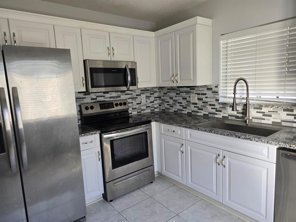 4768 SW 14th Court, Deerfield Beach, FL 33442, Deerfield Beach - Photo 5