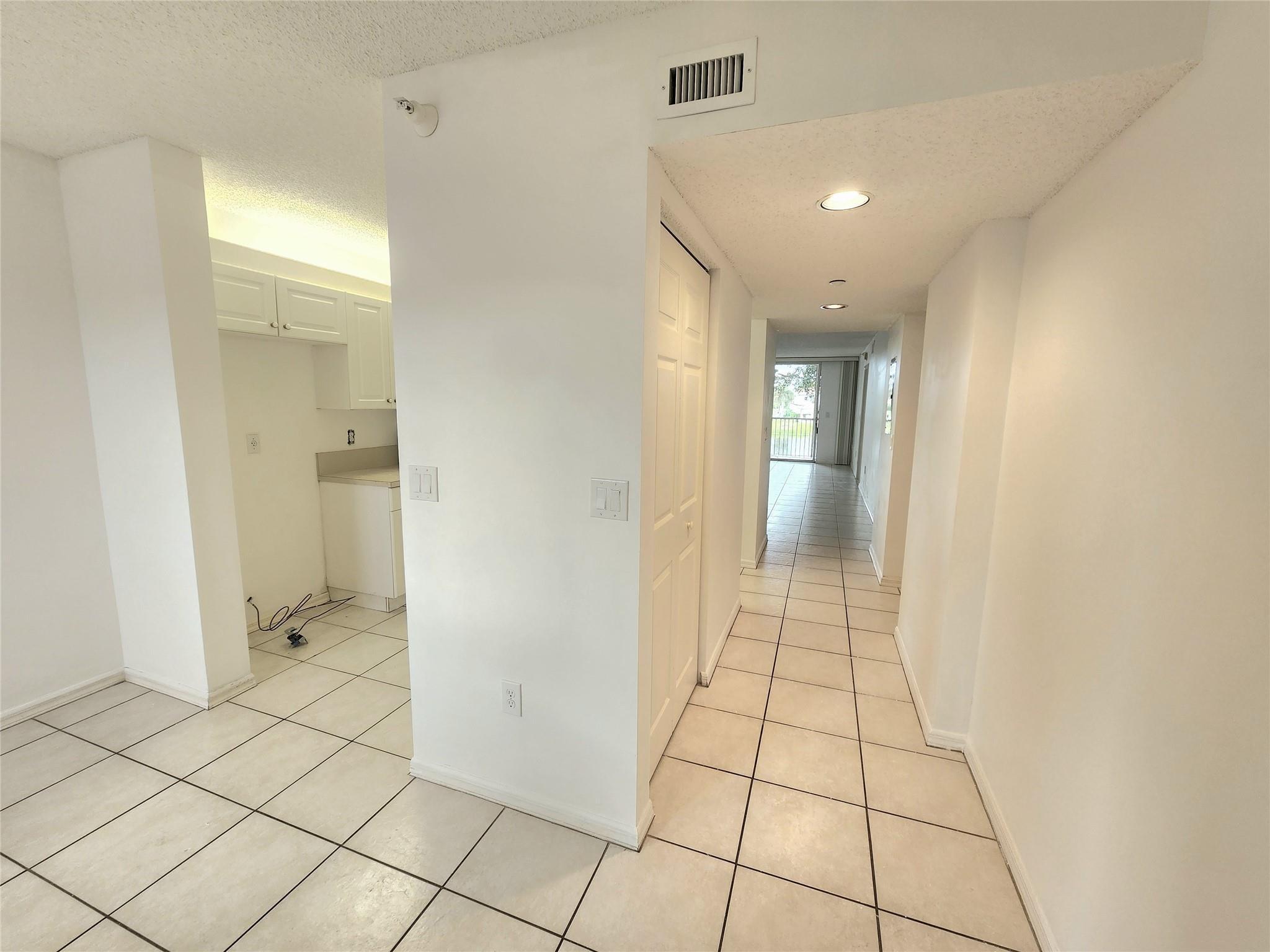 7751 Southampton Terrace 213, Tamarac, FL 33321, Tamarac - Photo 4
