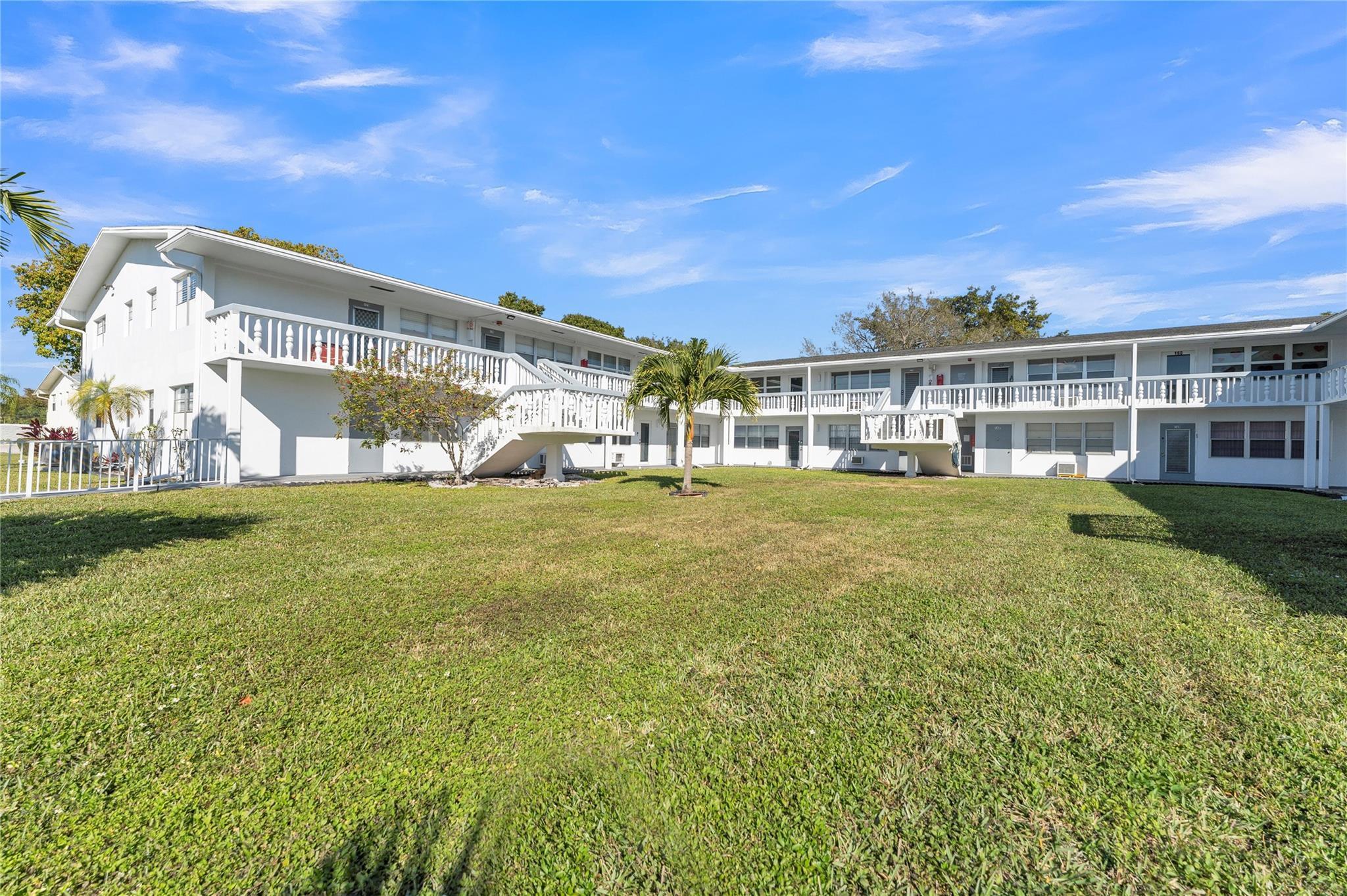 176 Westbury J 176, Deerfield Beach, FL 33442, Deerfield Beach - Photo 2