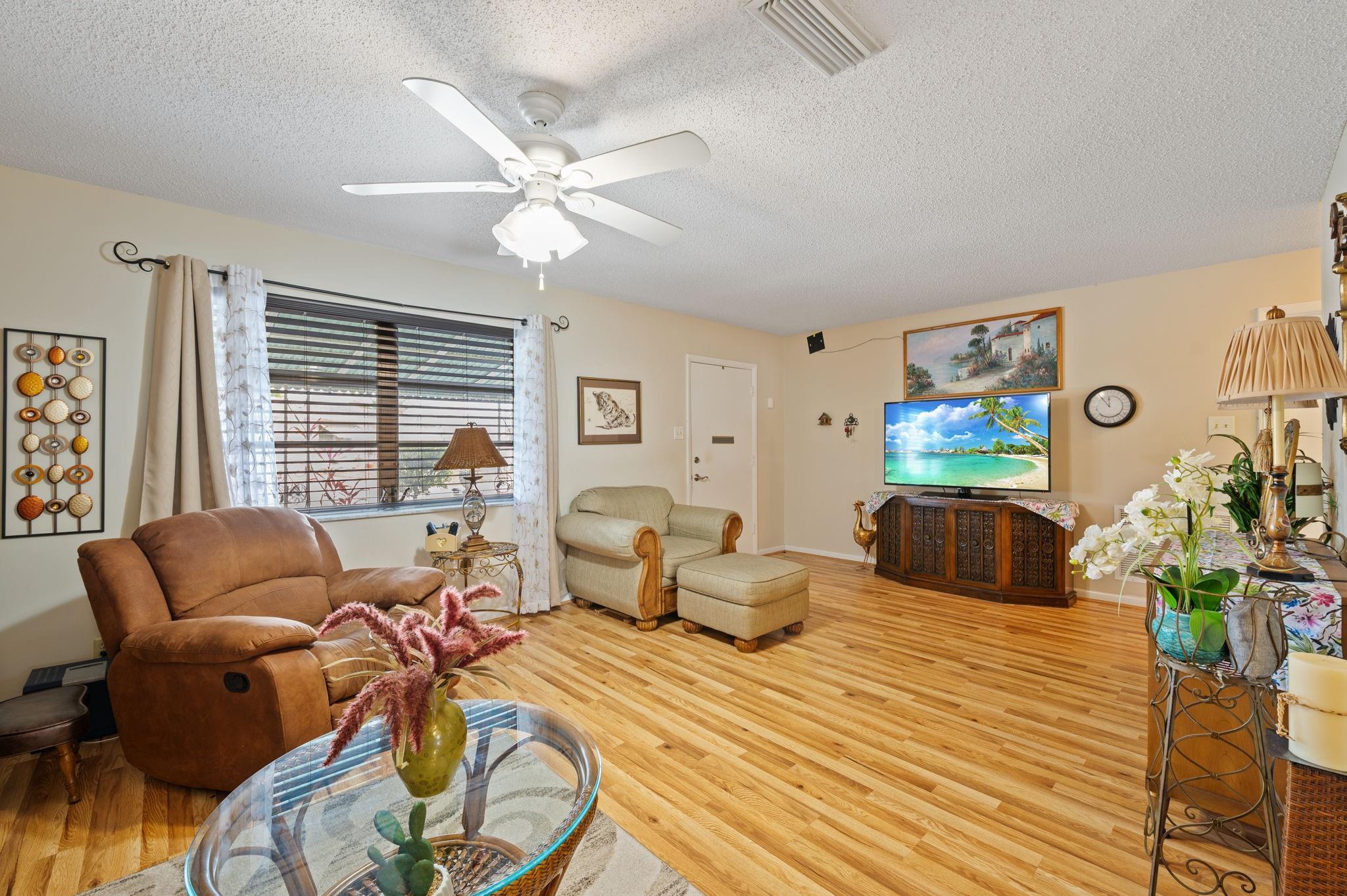 1540 NW 70th Terrace, Margate, FL 33063, Margate - Photo 5