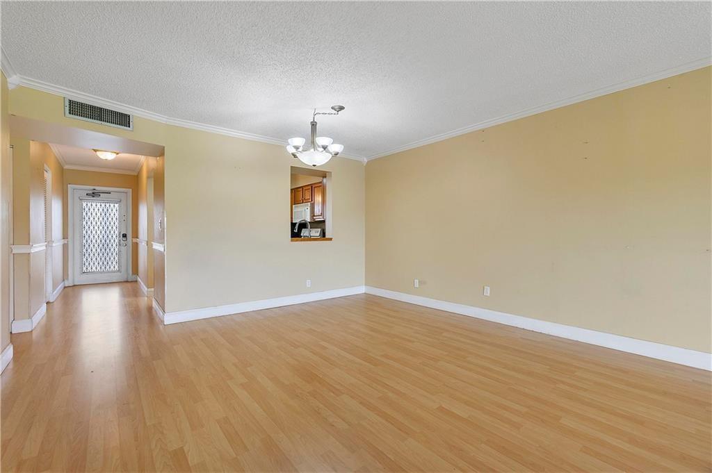 7210 Lake Circle Drive 306, Margate, FL 33063, Margate - Photo 5