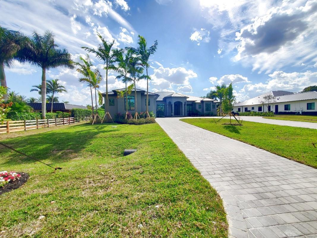 11000 SW 30th Court, Davie, FL 33328, Davie - Photo 2