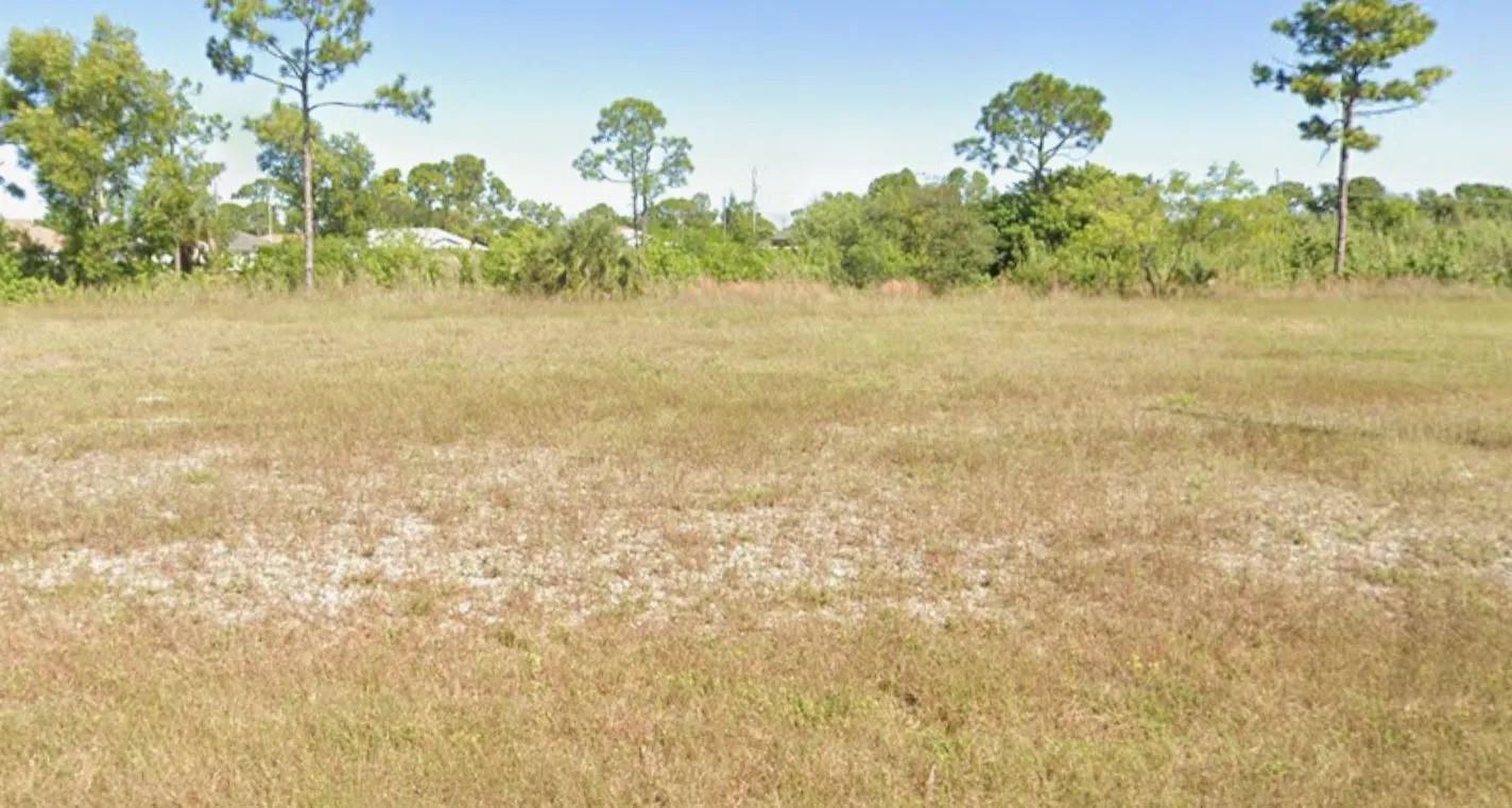 1811 NE 44th Street, Cape Coral, FL 33909, Cape Coral - Photo 2