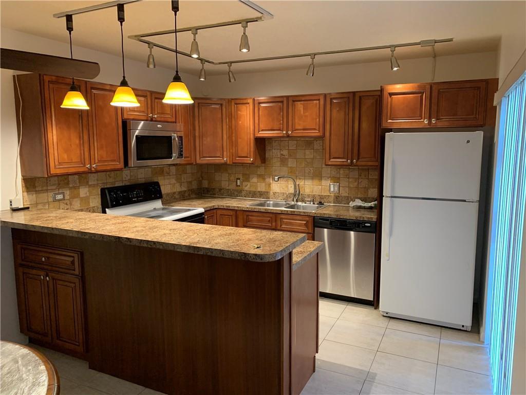 2942 SW 22nd Circle 8a, Delray Beach, FL 33445, Delray Beach - Photo 3