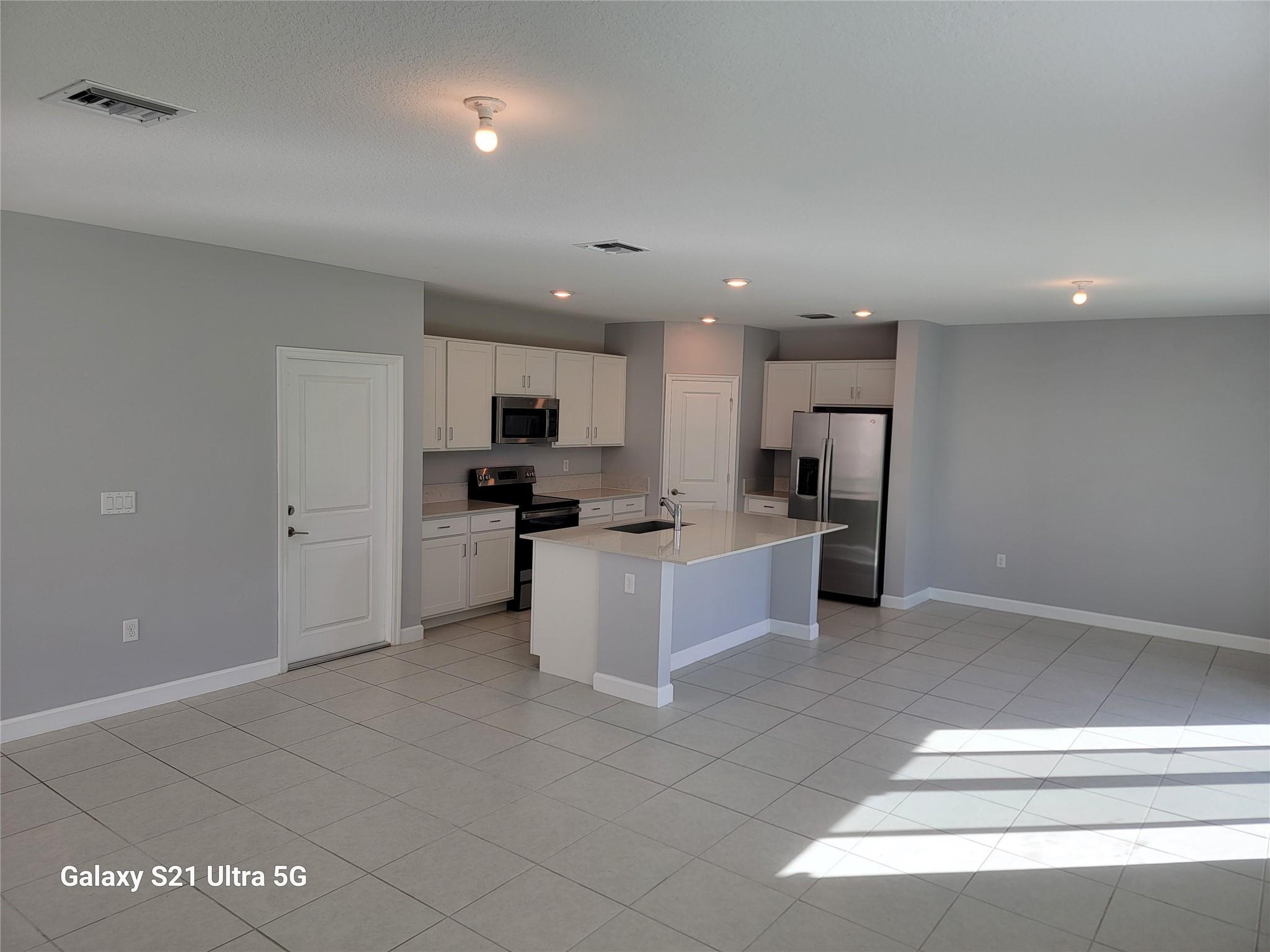 4518 Dow Lane, Lake Worth, FL 33463, Lake Worth - Photo 2