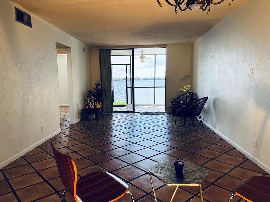 111 Lake Emerald Drive 101, Oakland Park, FL 33309, Oakland Park - Photo 4