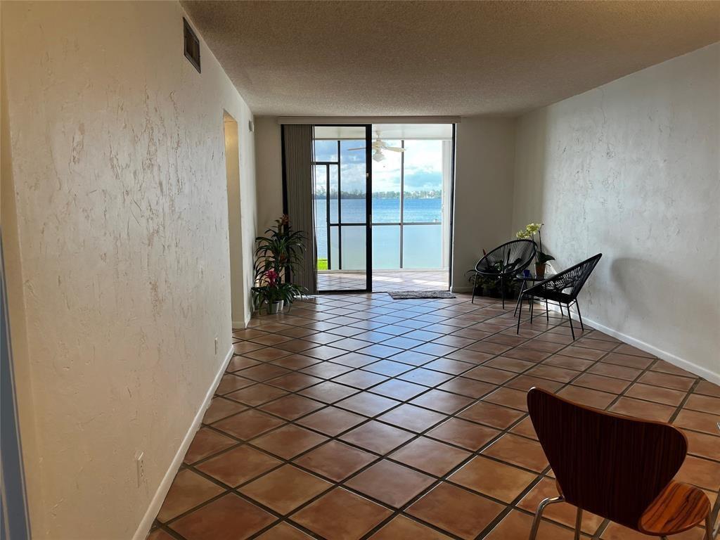 111 Lake Emerald Drive 101, Oakland Park, FL 33309, Oakland Park - Photo 5