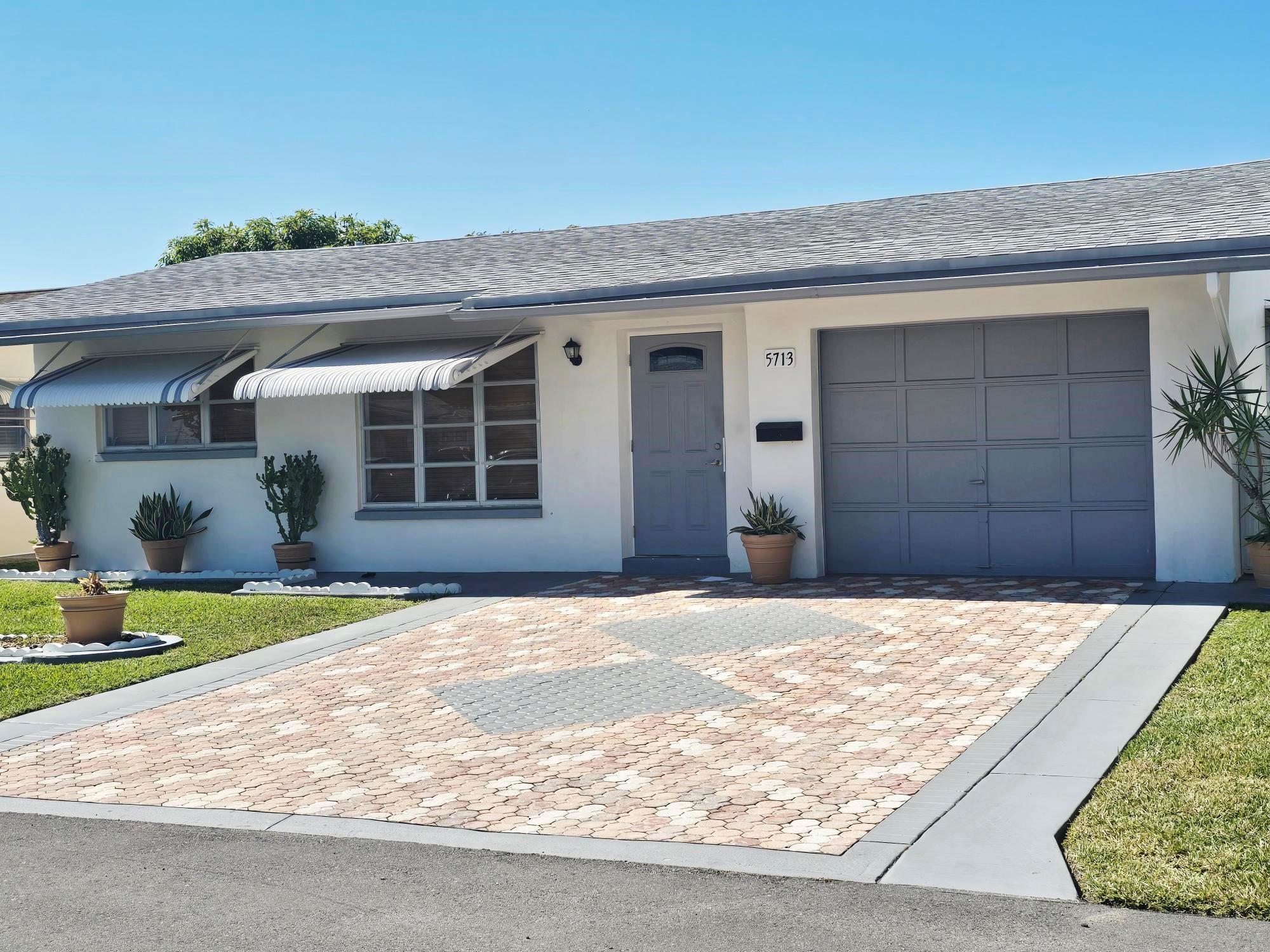 5713 NW 65th Te, Tamarac, FL 33321, Tamarac - Photo 2