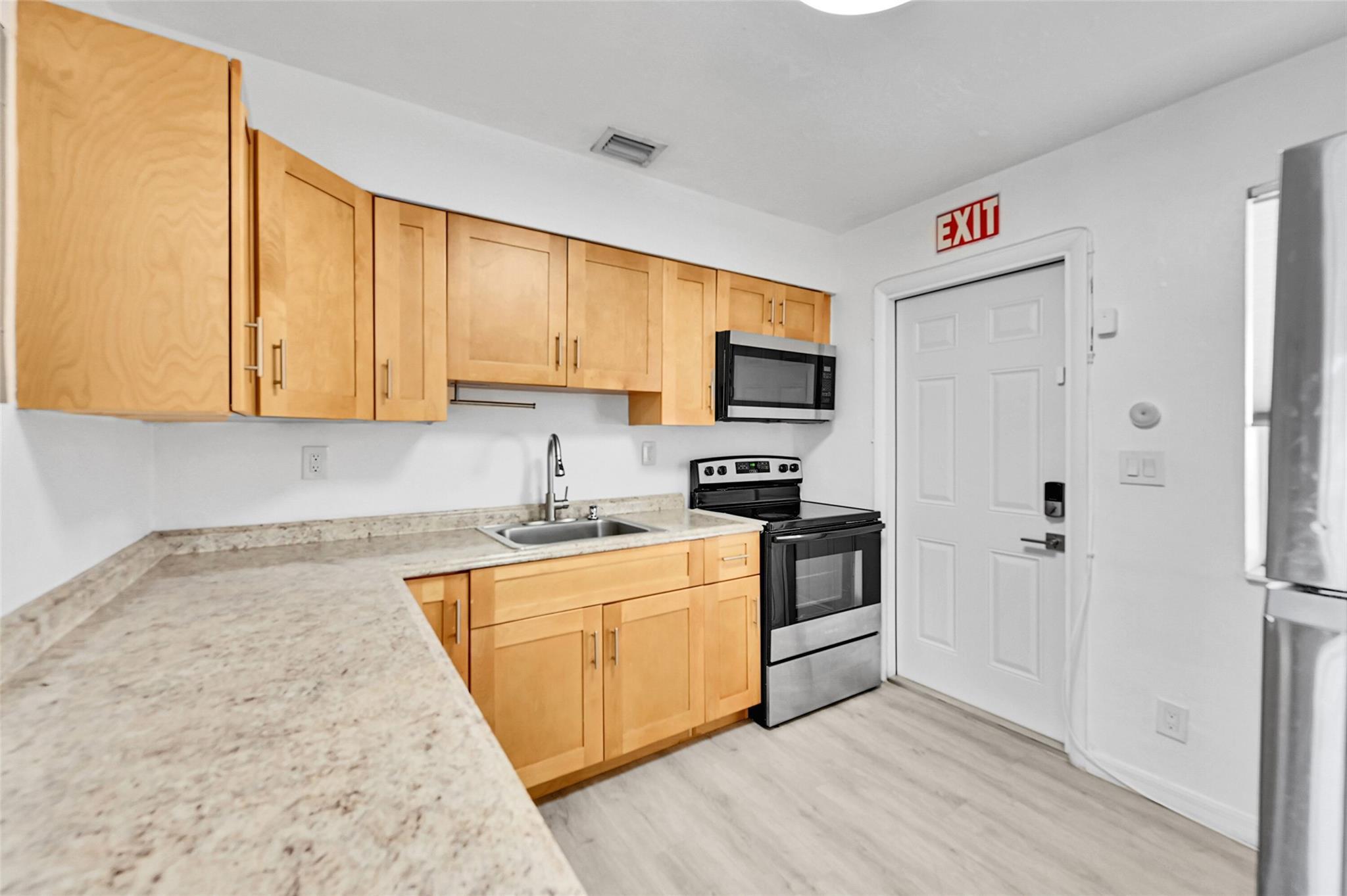 2409 Taft Street, Hollywood, FL 33020, Hollywood - Photo 3