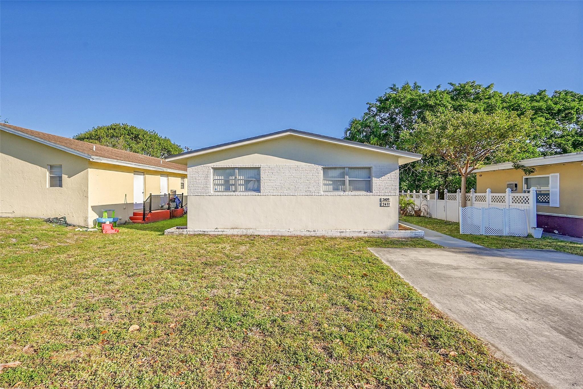 2409 Taft Street, Hollywood, FL 33020, Hollywood - Photo 5