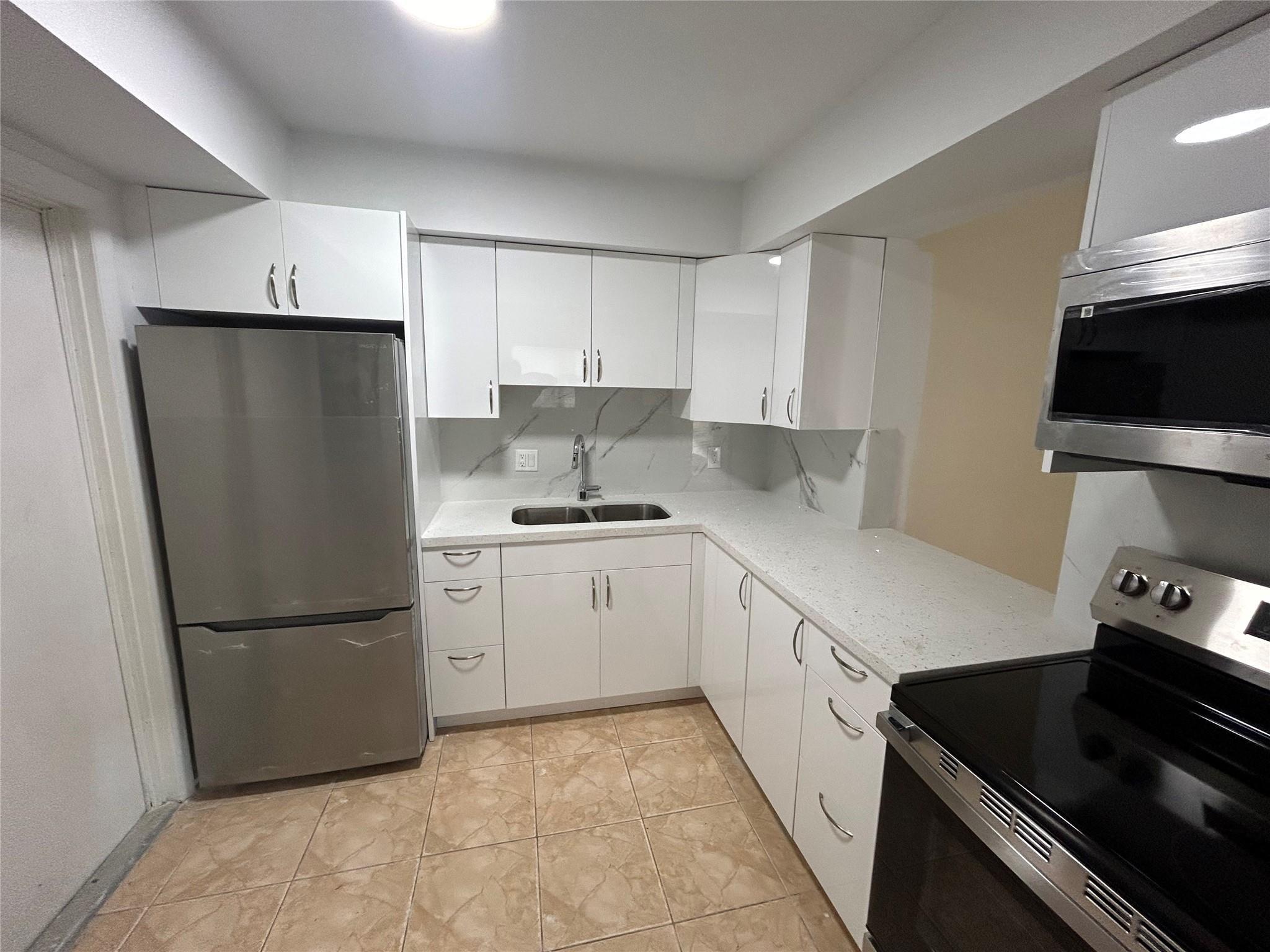 7625 SW 10th Street, North Lauderdale, FL 33068, North Lauderdale - Photo 2