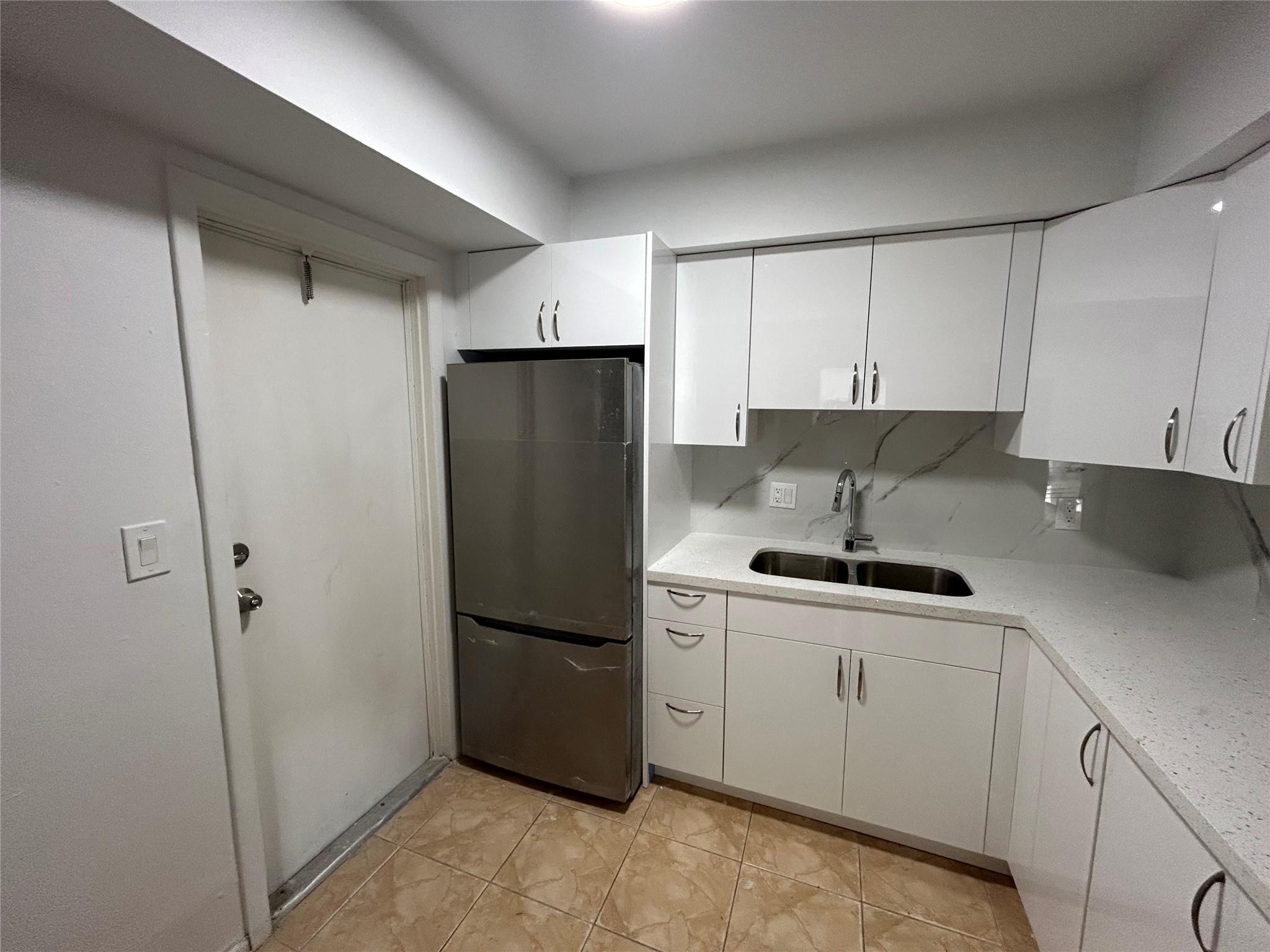 7625 SW 10th Street, North Lauderdale, FL 33068, North Lauderdale - Photo 3