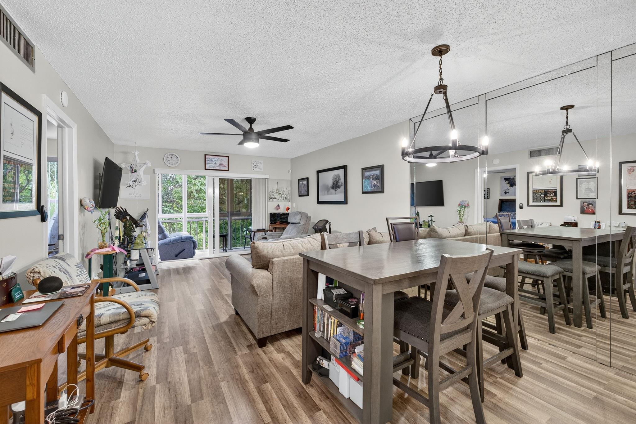 8400 Lagos De Campo Boulevard 303, Tamarac, FL 33321, Tamarac - Photo 3